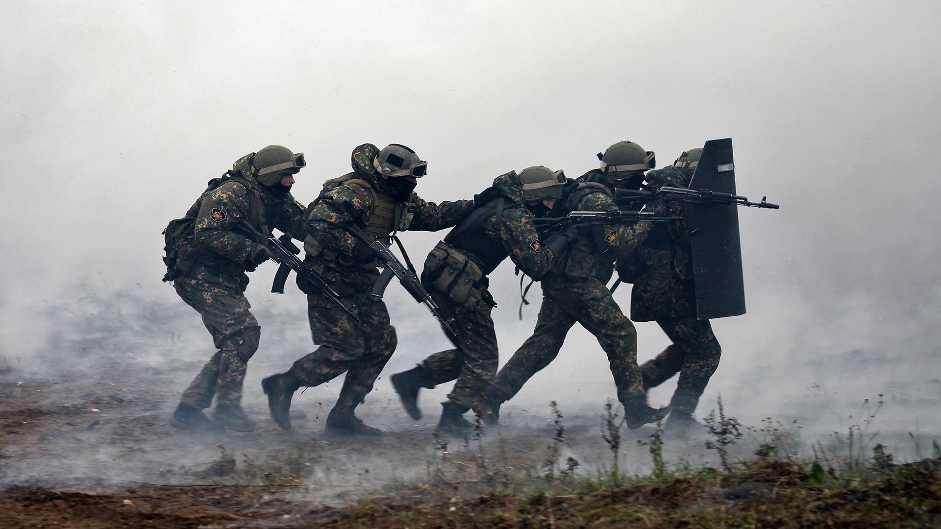 Soldati russi esercitazione militare, 1920x1080 Full HD, PC Desktop