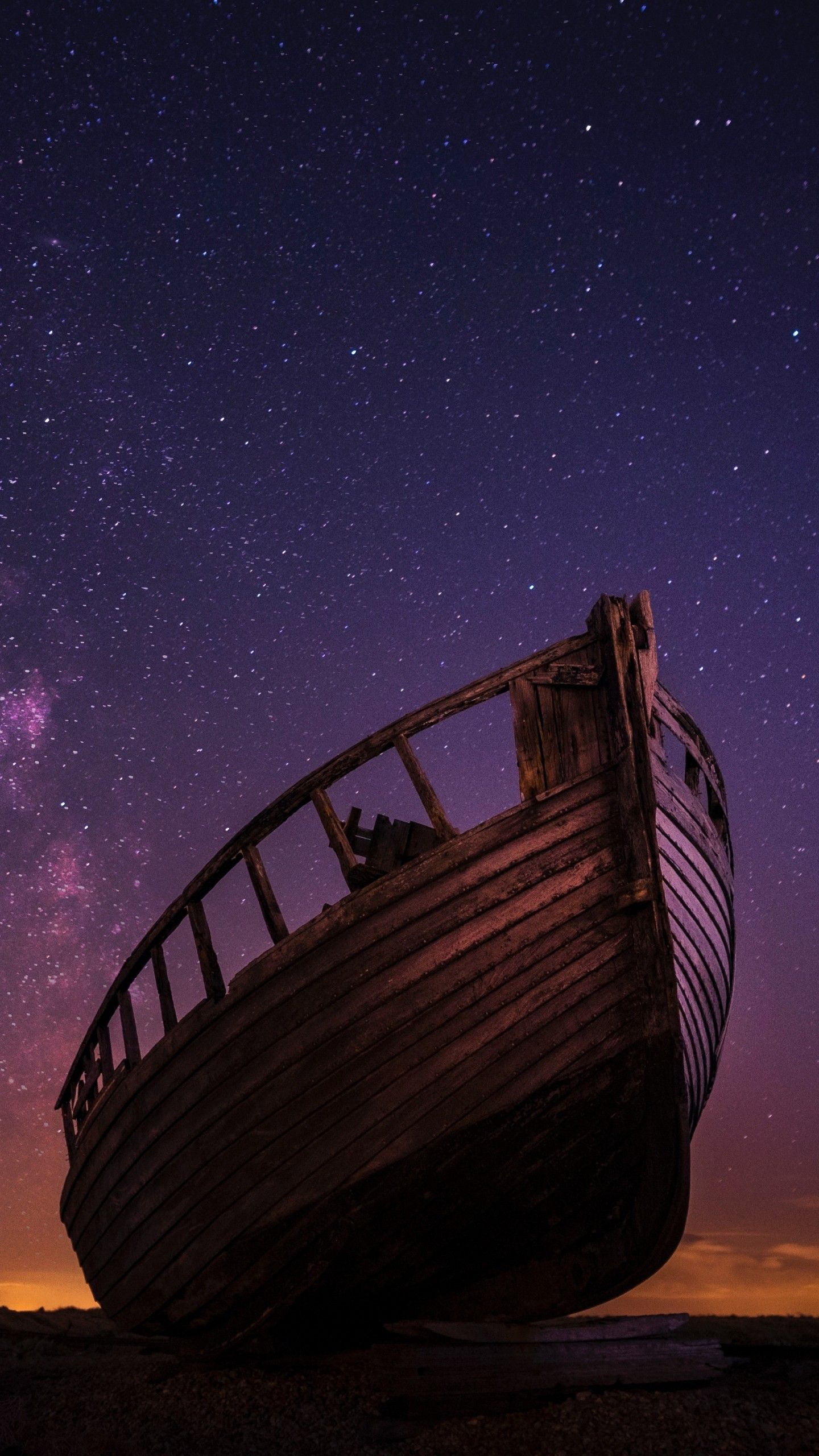 Barca di legno sotto stelle, 1440x2560 Verticale, Galaxy Ultra