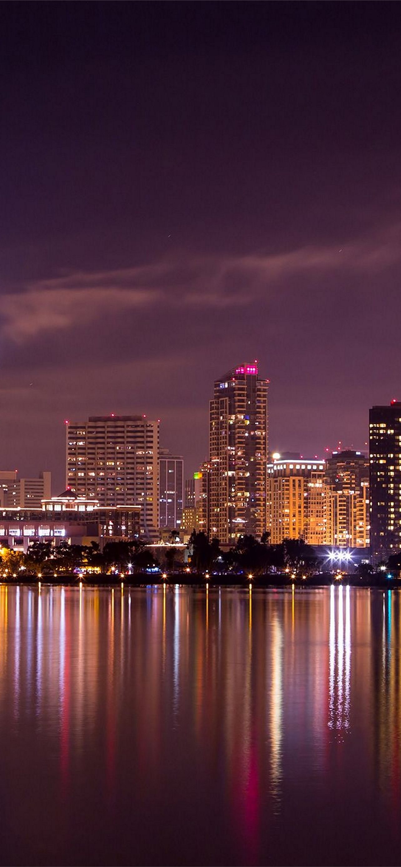Skyline San Diego di notte, 1284x2778 Full HD Verticale, Smartphone