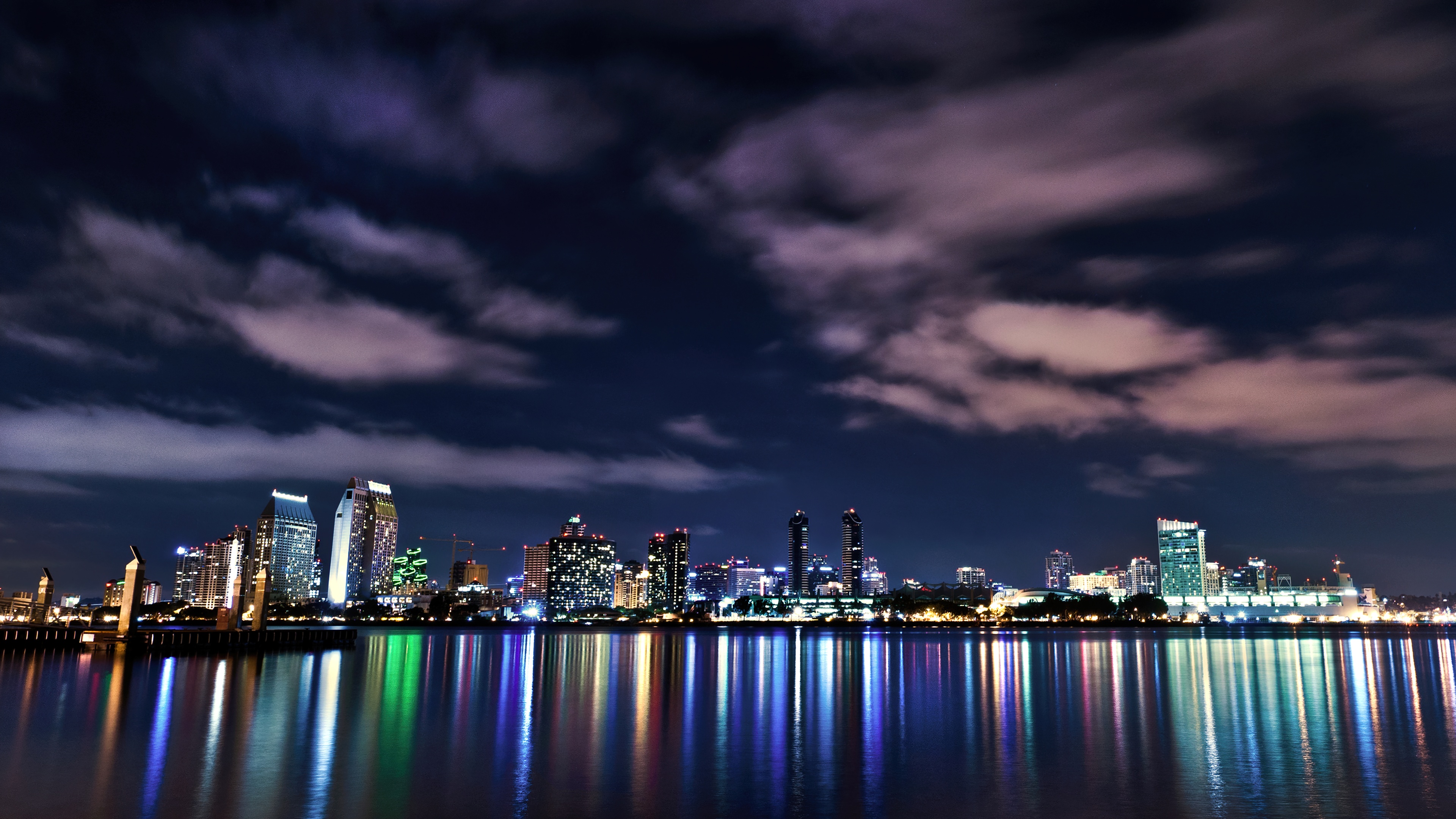 Skyline notturno San Diego riflessi, 3840x2160 UHD, PC 4K