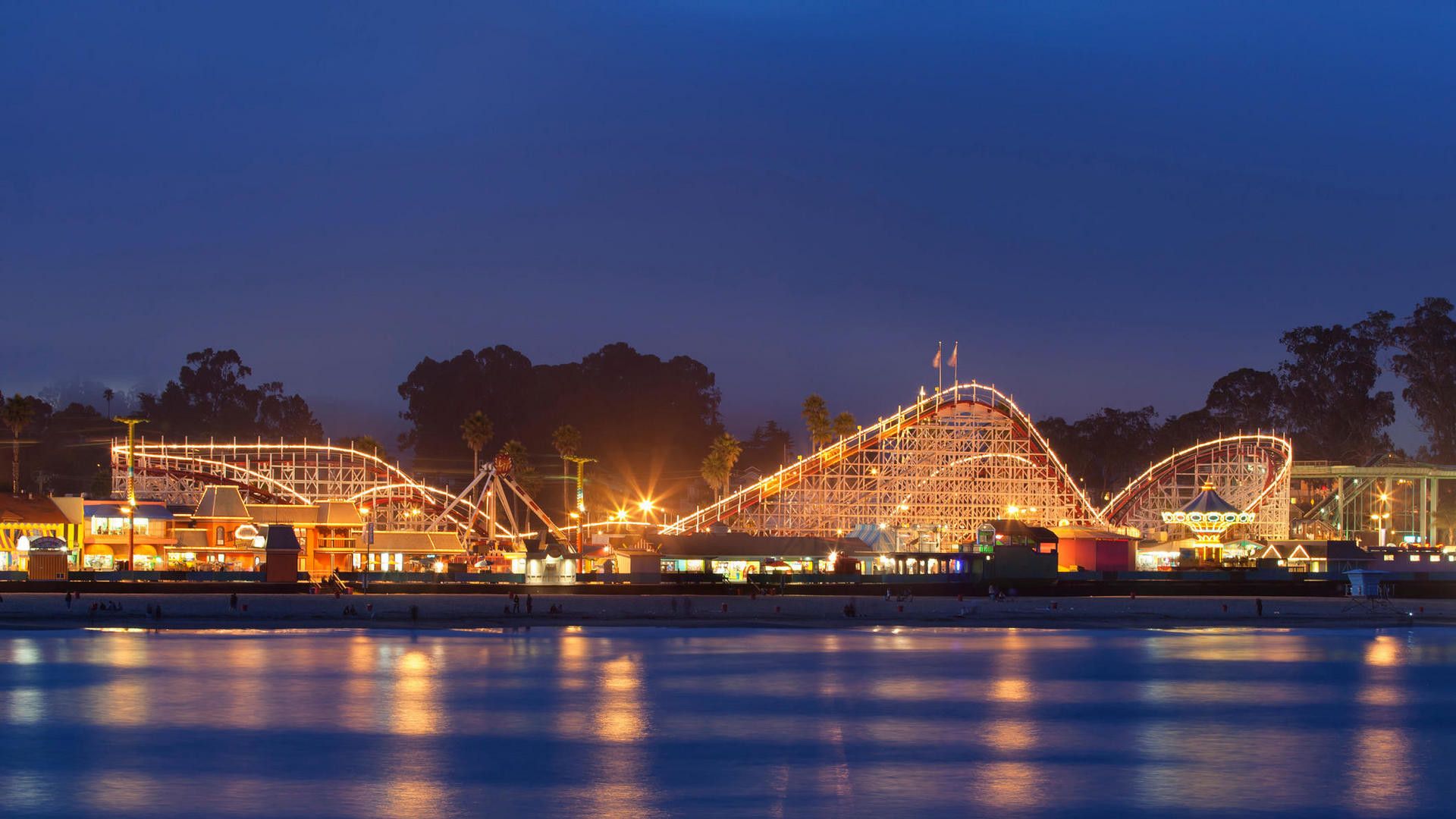Luna park illuminato sul lungomare, 1920x1080 Full HD 1080p, Desktop