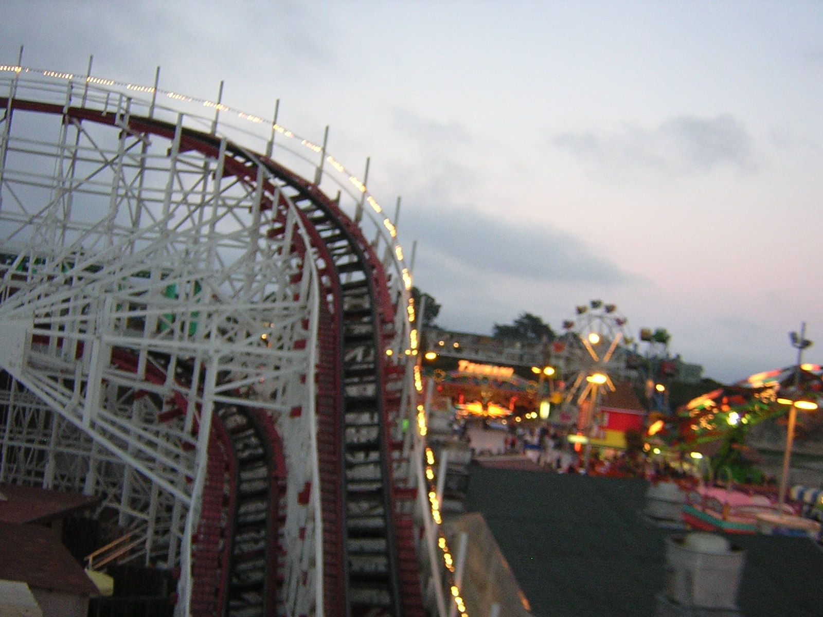 Giostra seggiolini volanti luna park, 1600x1200 HD Ready, Laptop