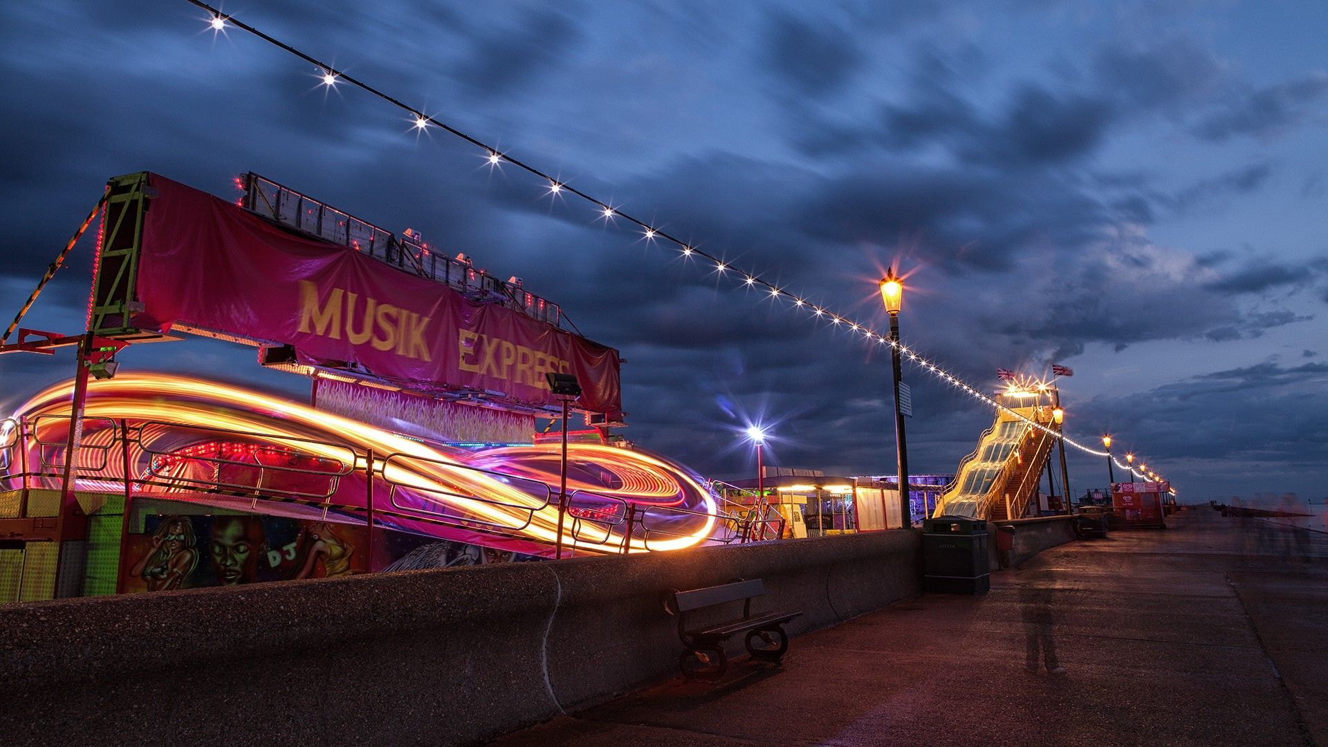 Luna park sul lungomare notturno, 1920x1080 1080p, Laptop