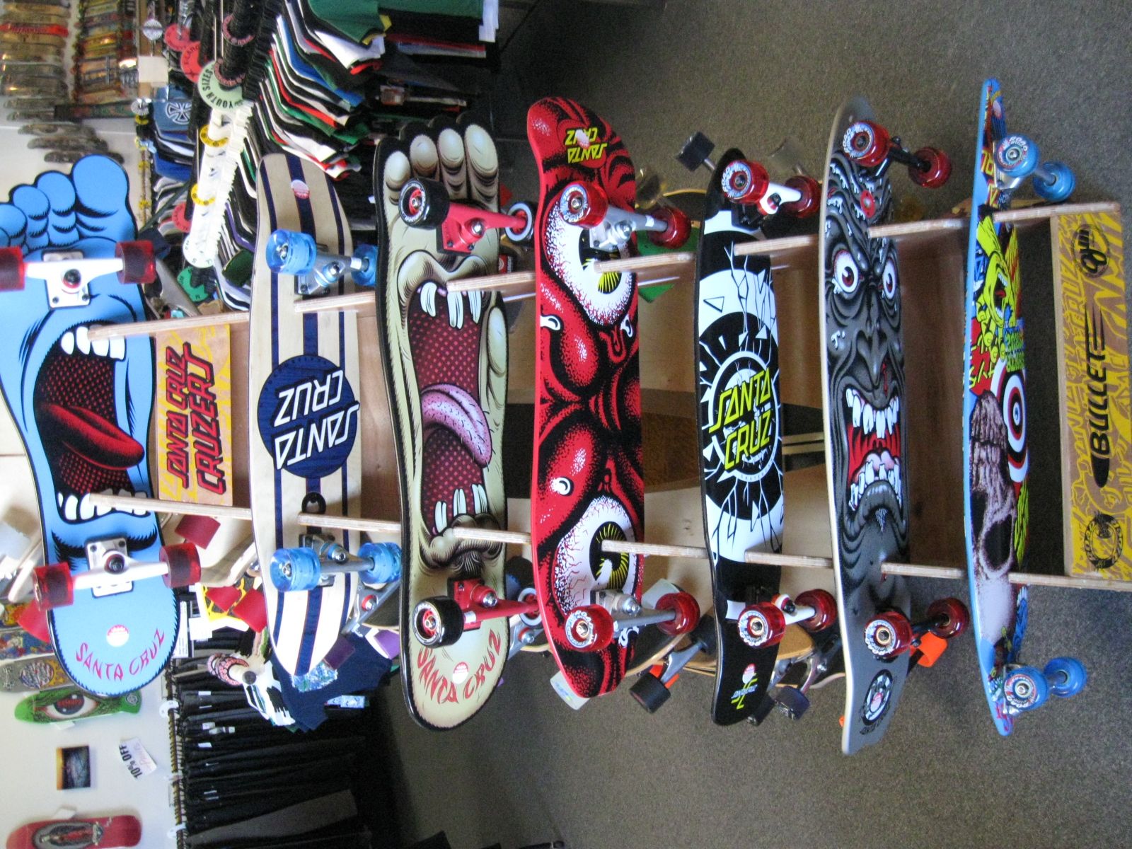 Skateboard Santa Cruz colorati, 1600x1200 900p, Laptop