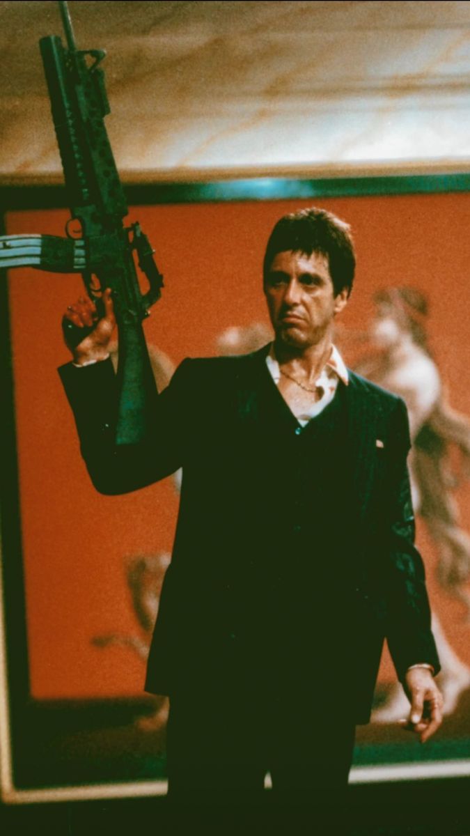 Al Pacino con fucile, Scarface, 675x1200 Verticale, Mobile