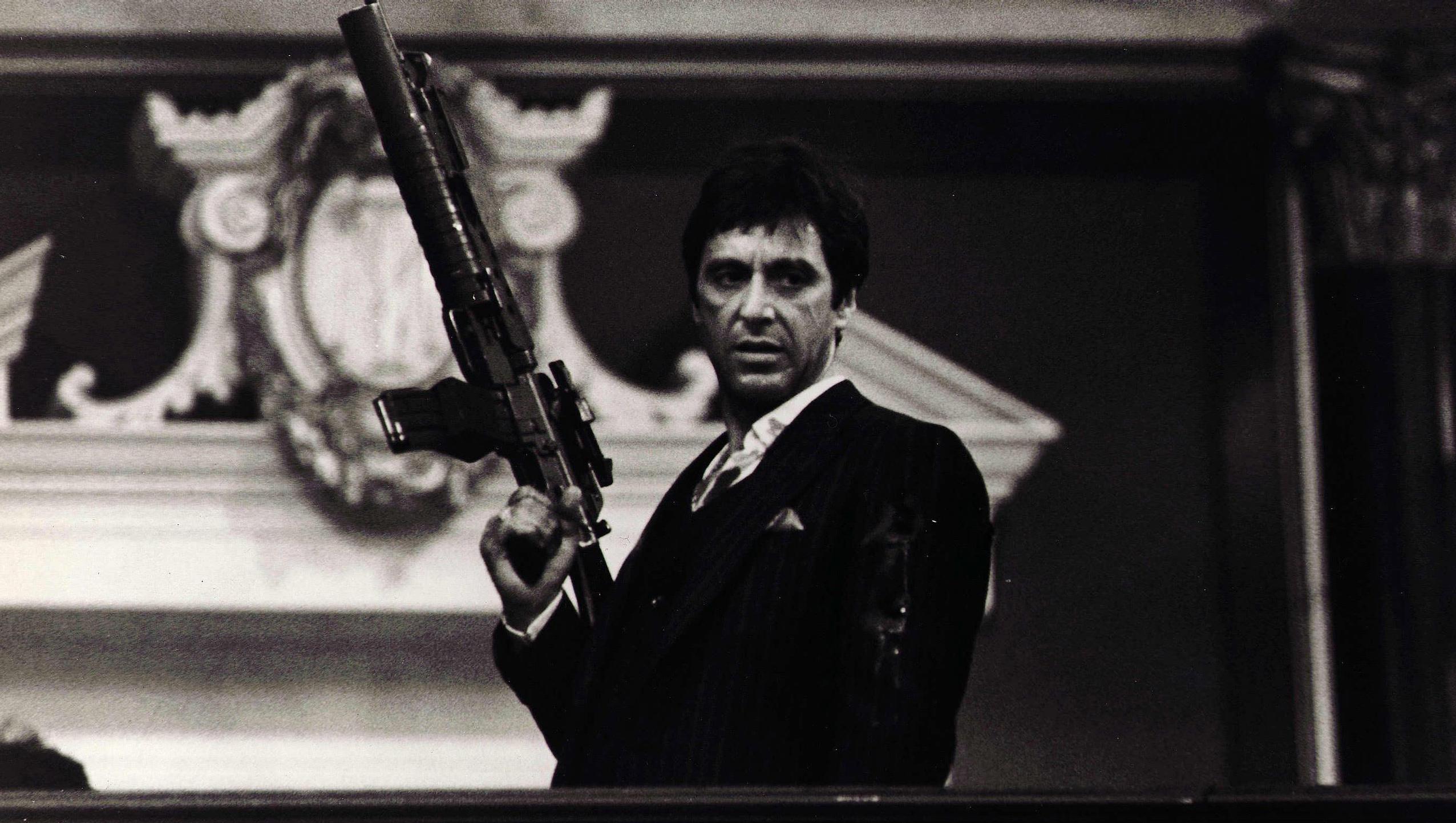 Tony Montana con fucile, Scarface, 2552x1442 2K, Desktop