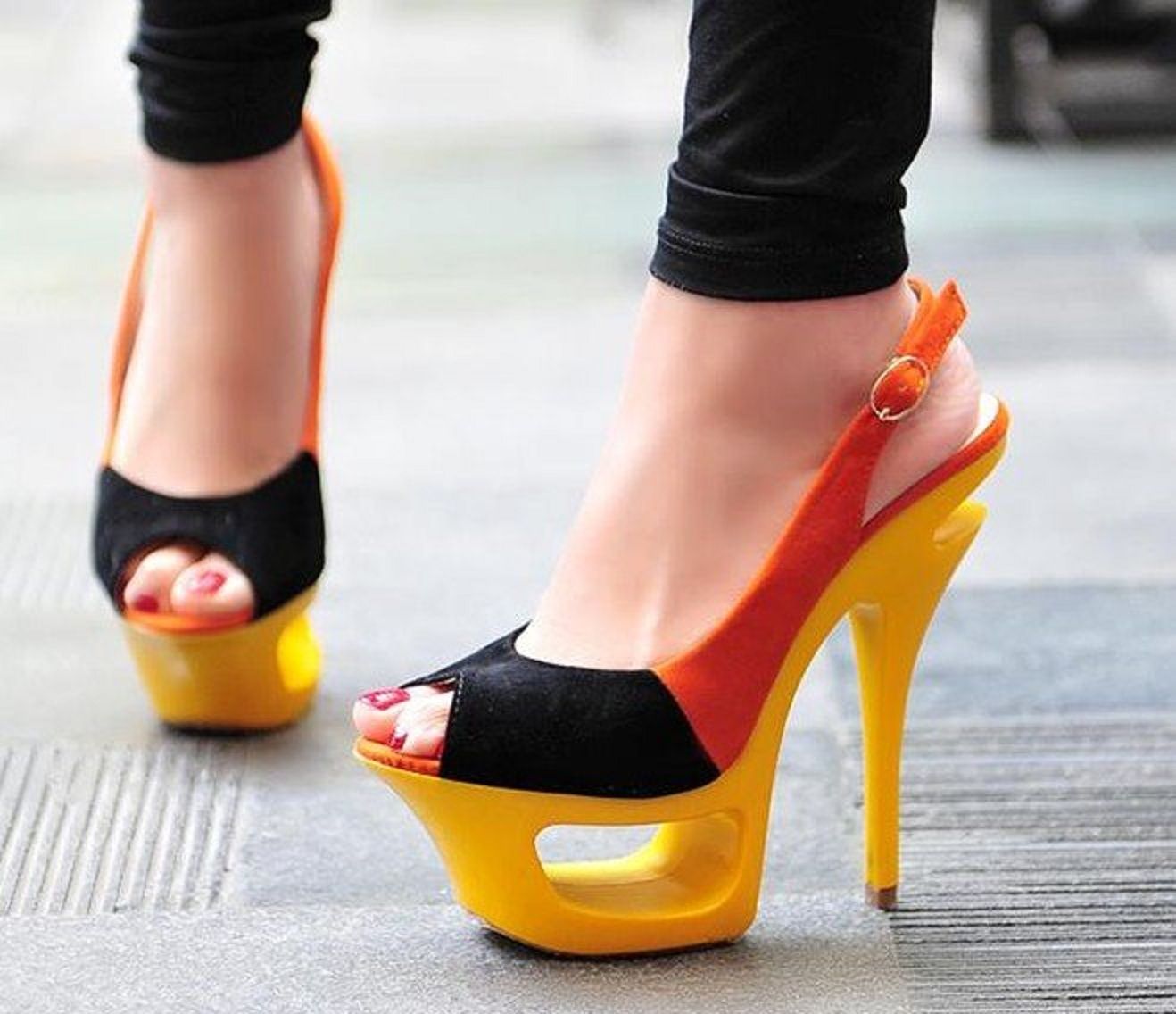 Scarpe tacco alto giallo nero, 1318x1136 HD, Desktop