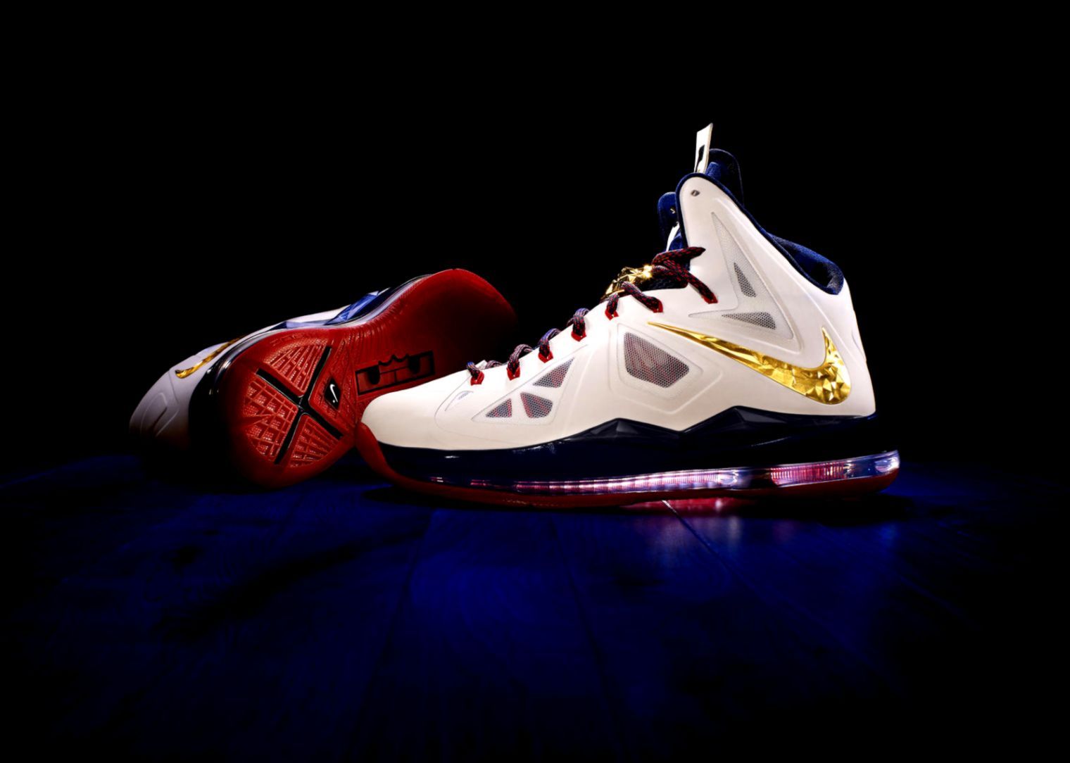 Nike LeBron scarpe basket bianche, 1520x1084 HD, Desktop