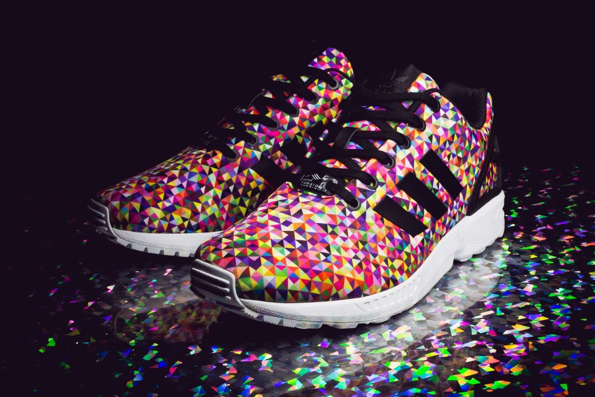 Scarpe Adidas ZX Flux colorate, tre strisce, 1920x1280 Full HD+ WUXGA, PC