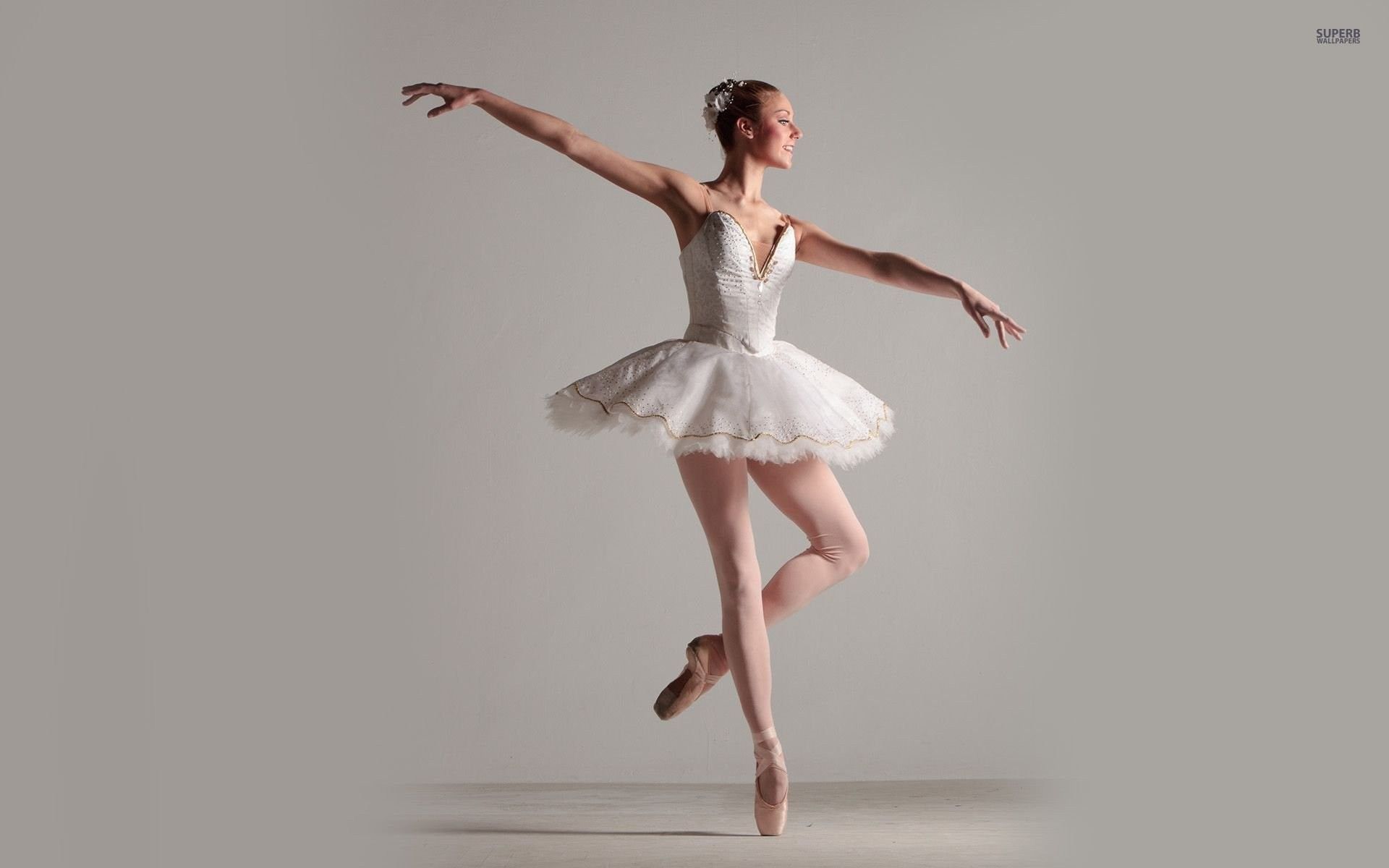 Ballerina con tutù grigio, 1000x1500 Verticale, Mobile