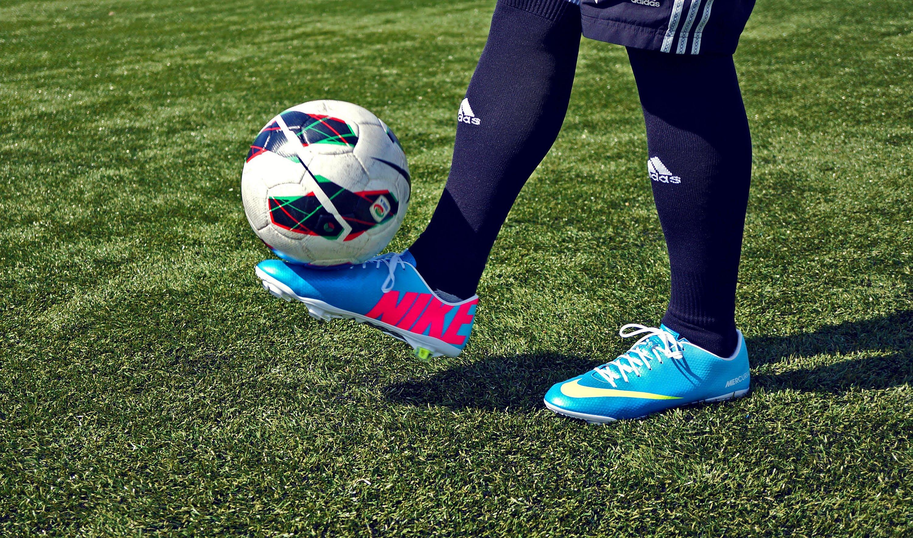 scarpe da calcio Puma blu, 3000x1769 WQXGA, Desktop