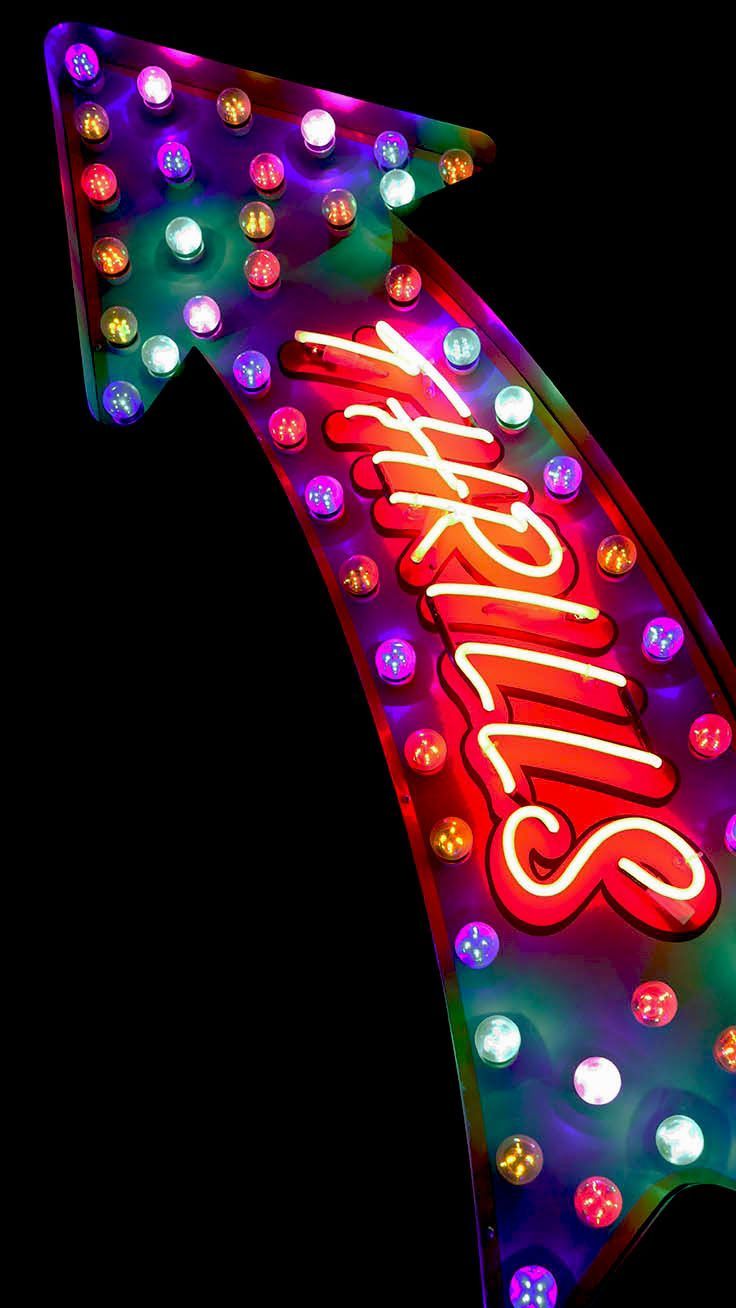Freccia luminosa scritta Thrills, 736x1308 Verticale, Mobile