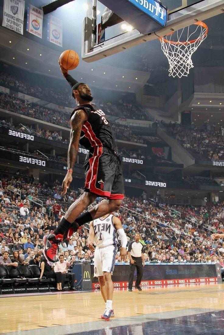 Giocatore Miami Heat schiacciata, 736x1098 Verticale, Telefono