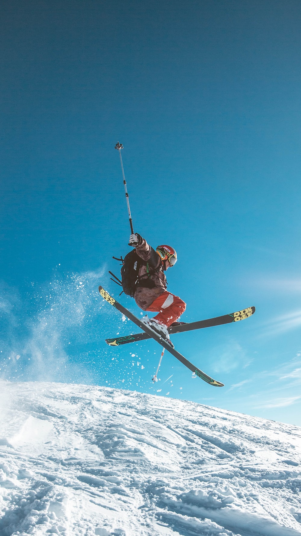 Sciatore in salto sulla neve, 1000x1778 Full HD Verticale, iPhone