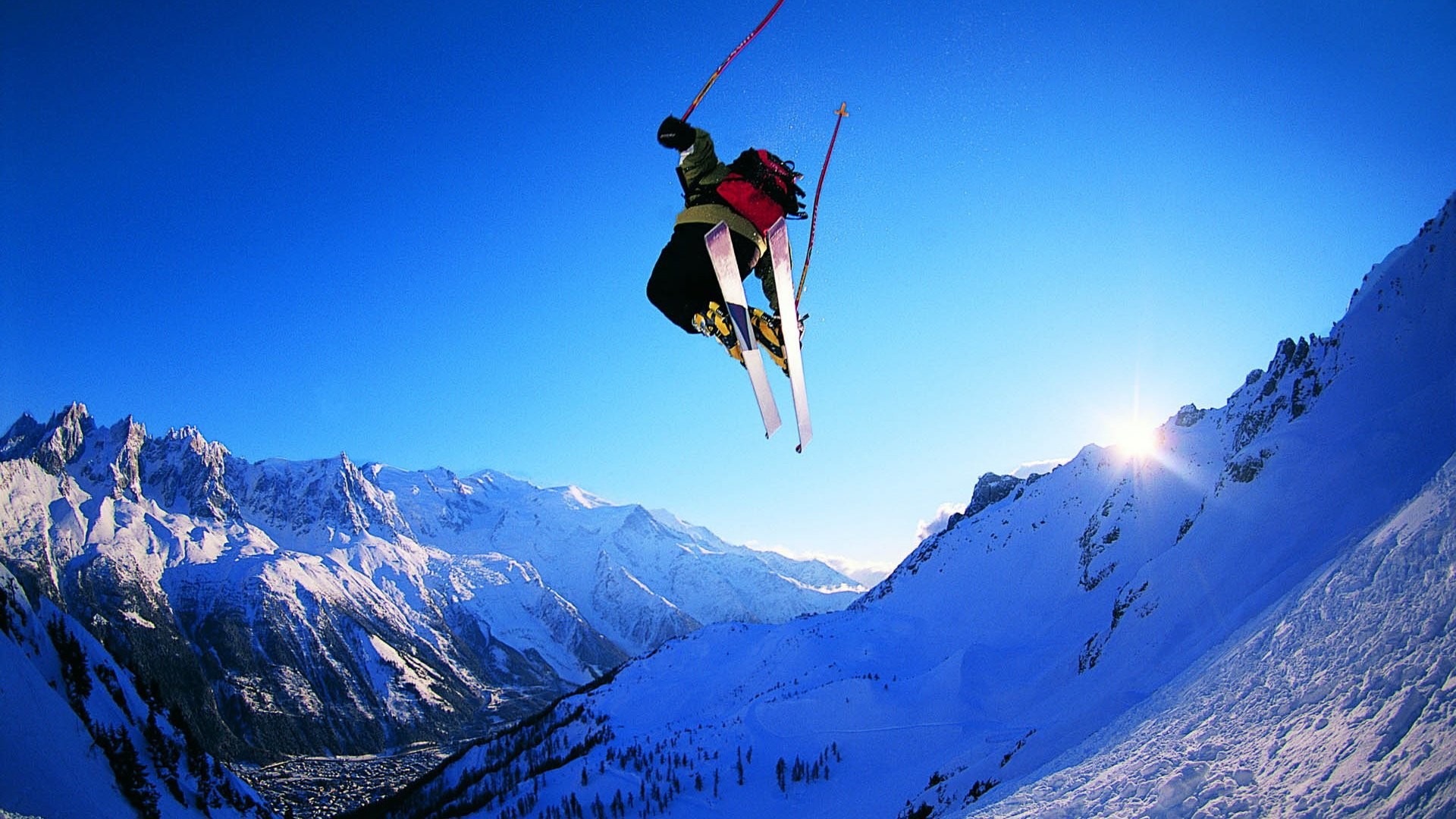 Sciatore in salto tra montagne, 1920x1080 Full HD 1080p, Laptop