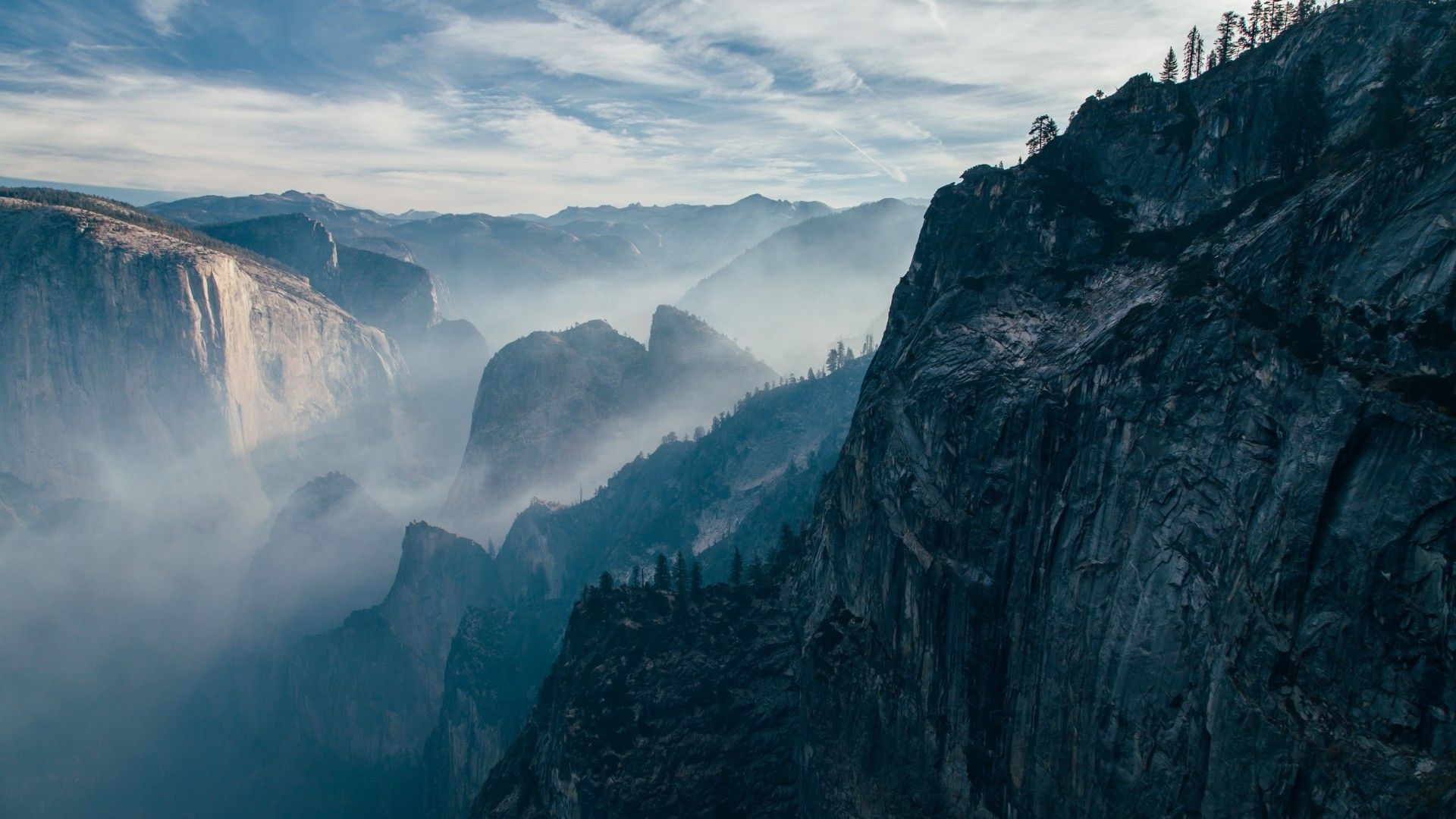 Scogliere montane con nebbia, 1920x1080 1080p, PC Desktop