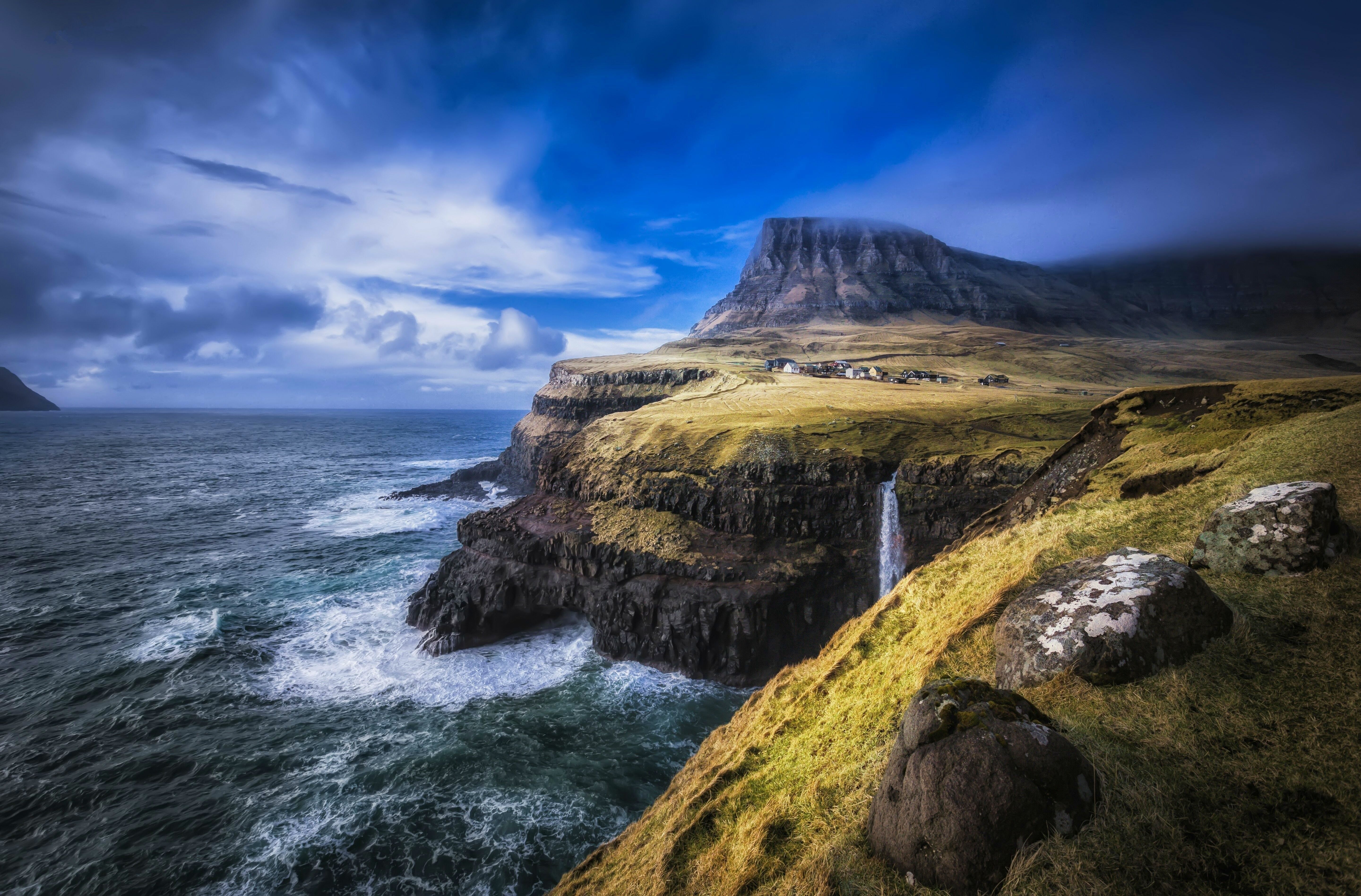 Scogliere Isole Faroe con cascata, 5760x3794 4K, Desktop 4K