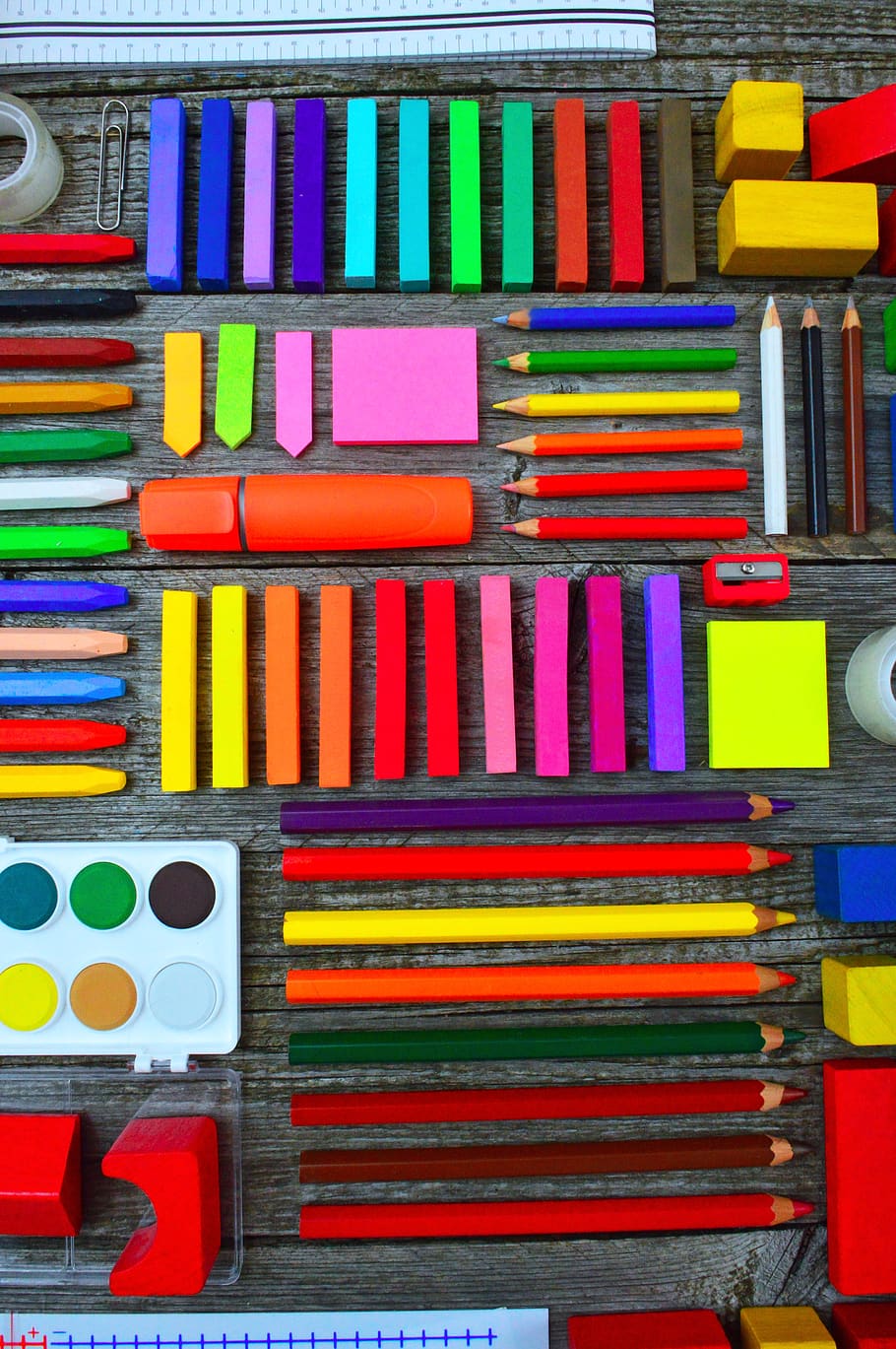 Matite colorate testo Back to School, 1360x768 720p, Notebook