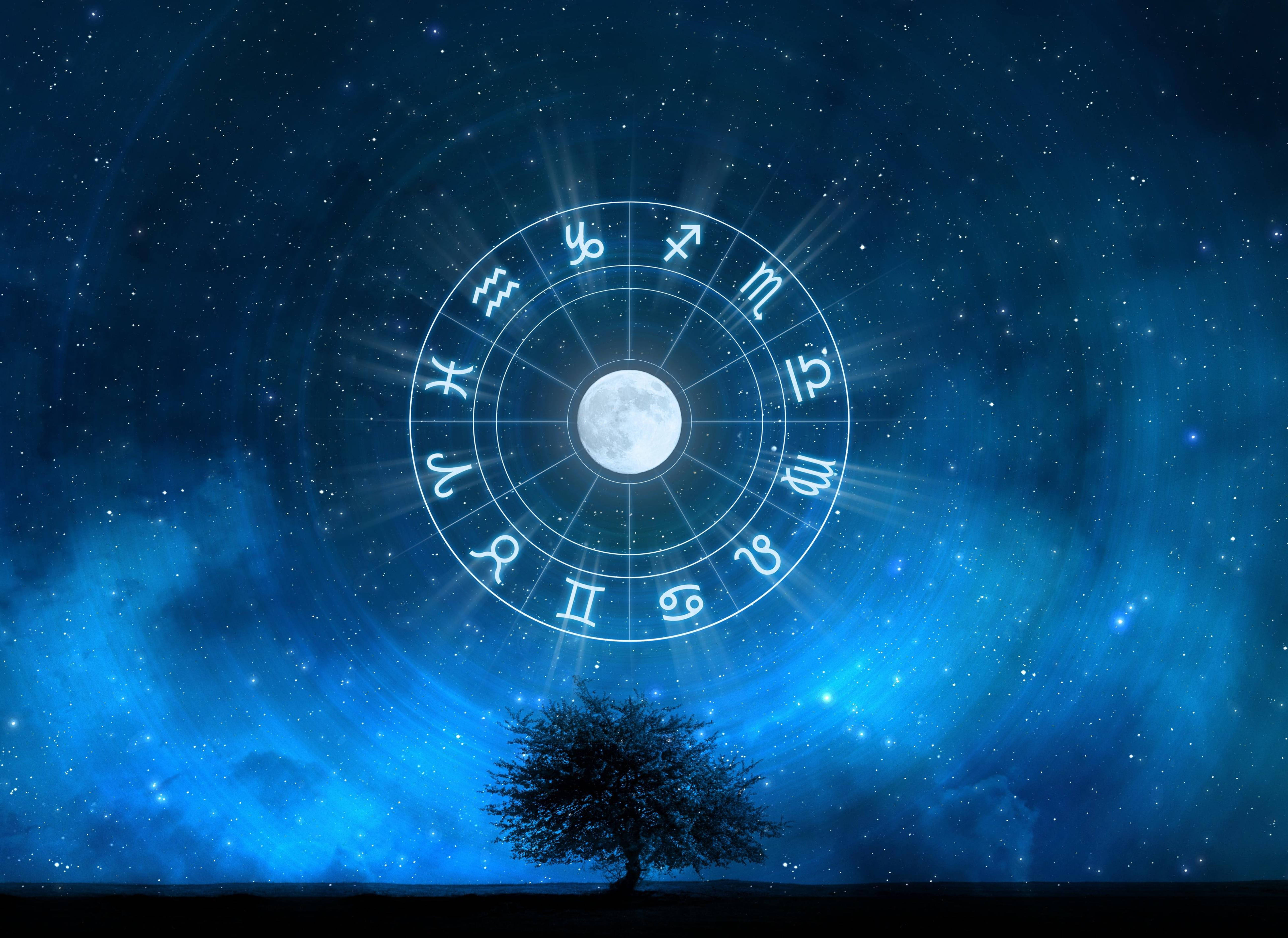 Ruota zodiacale con albero notturno, 5120x3727 4K Ultra HD, Smart TV 4K