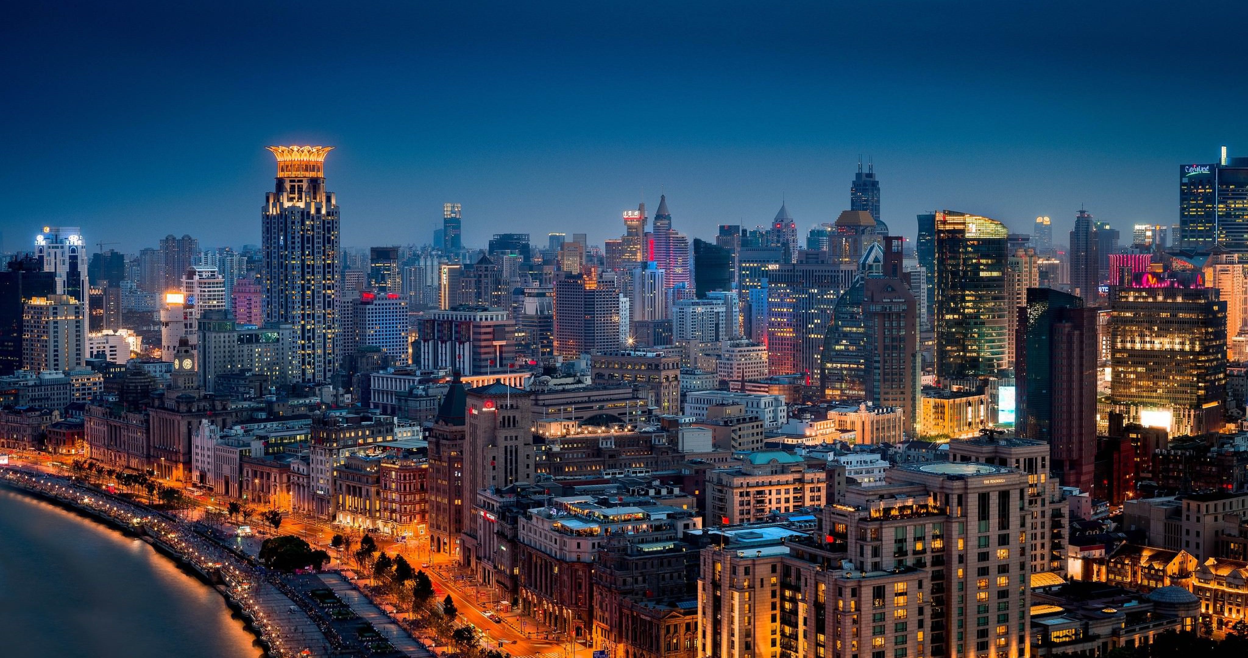 Skyline Shanghai notturno illuminato, 4096x2160 Ultra HD, 4K TV