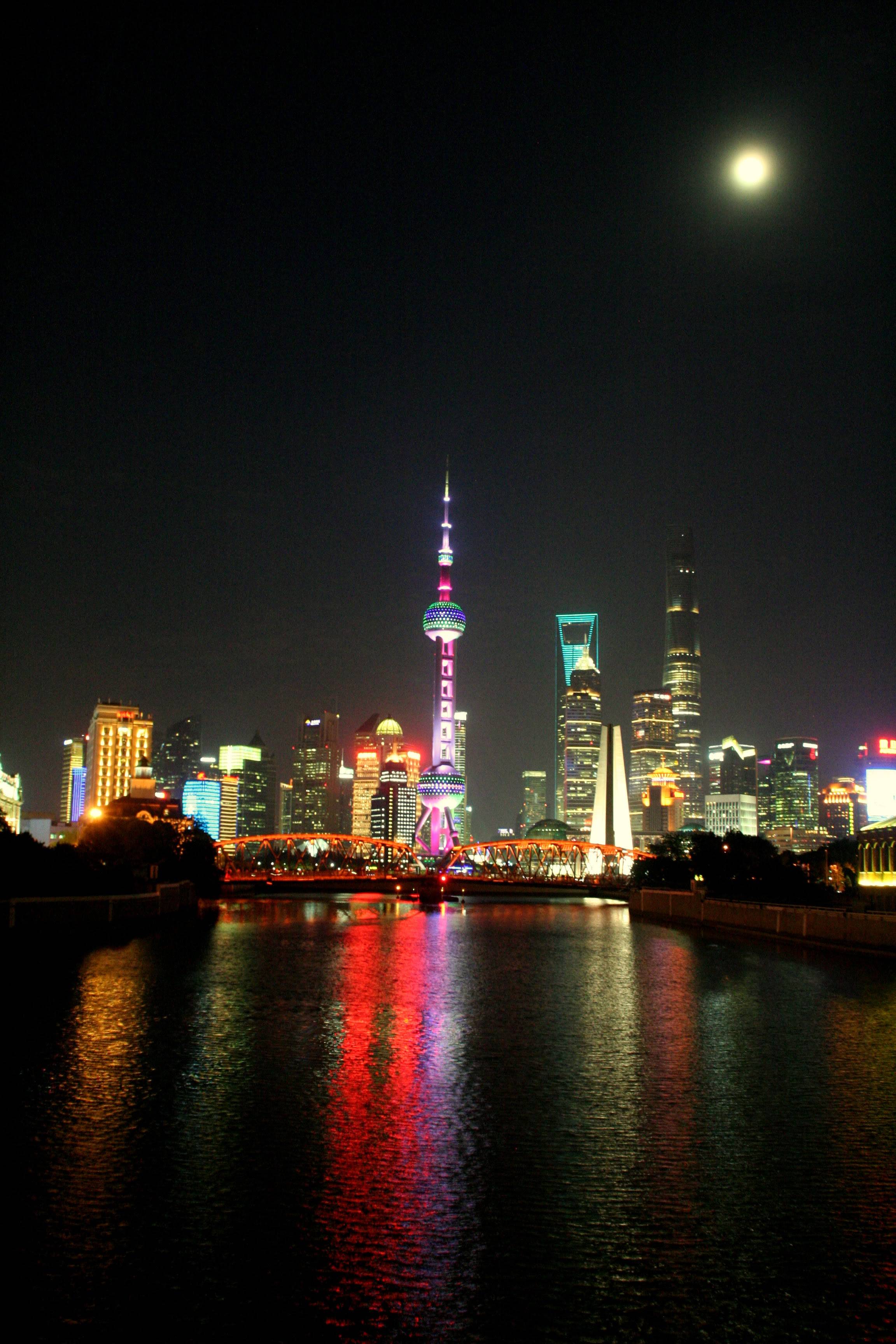Skyline Shanghai di notte, 2304x3456 Verticale, Telefono