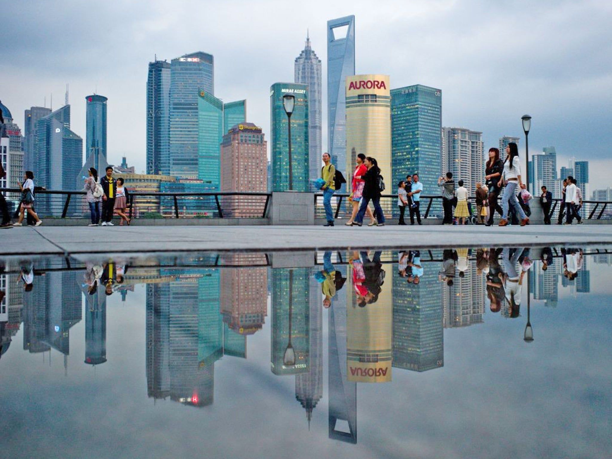 Piscina rooftop skyline Shanghai, 1024x768 HD, Desktop