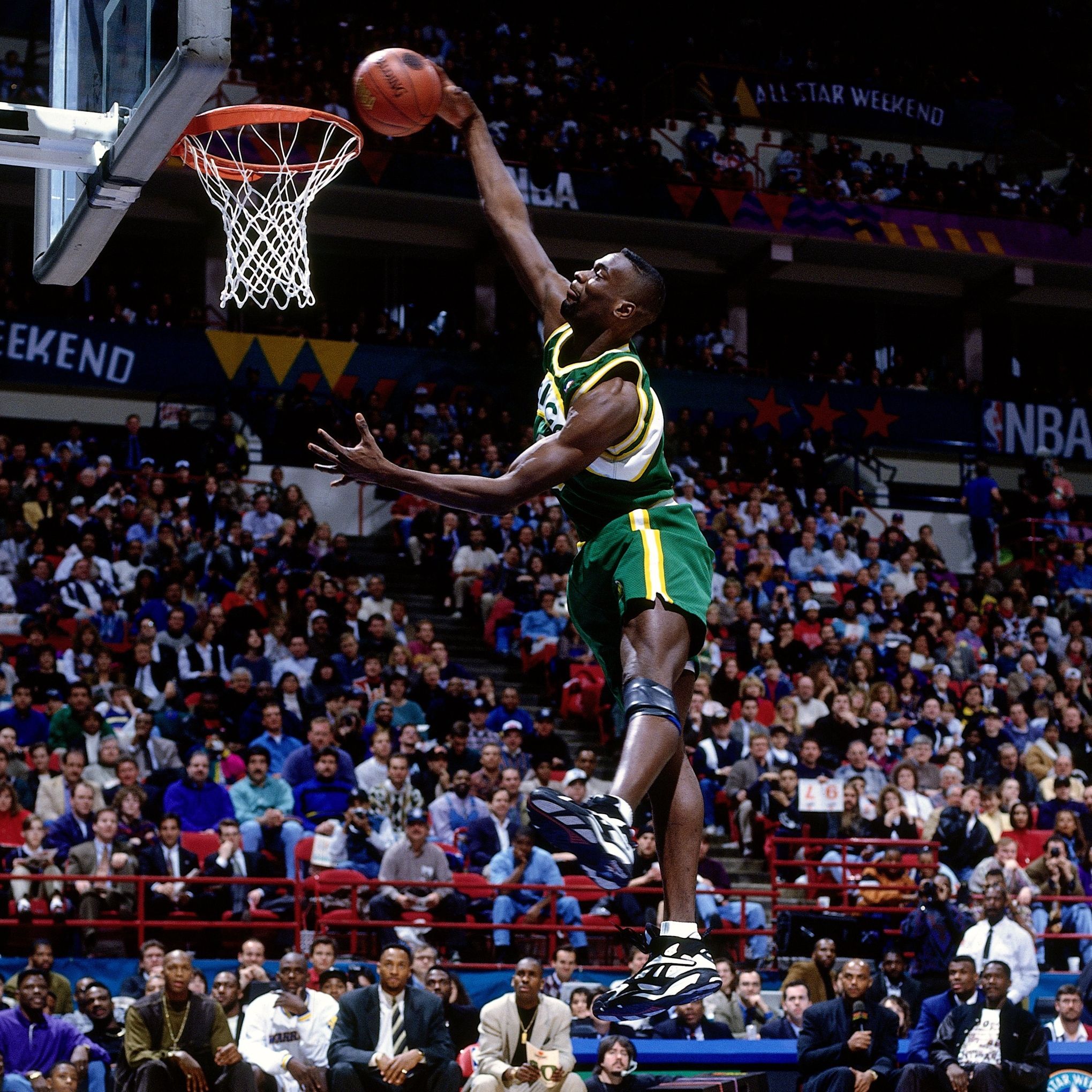 Giocatore Seattle Supersonics schiacciata, 2039x2040 Full HD Verticale, iPhone