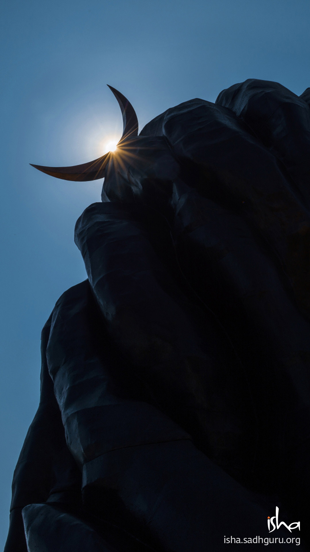 Statua Adiyogi Shiva controluce, 1080x1920 Verticale, Mobile