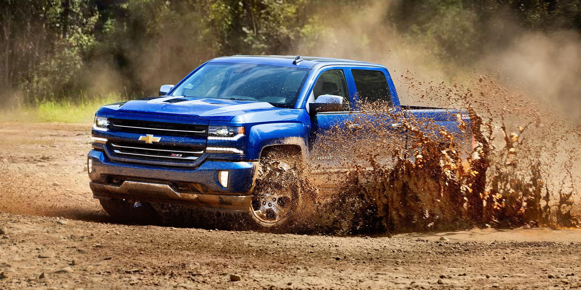 Chevrolet Silverado blu fuoristrada, 2000x1000 alta risoluzione, PC