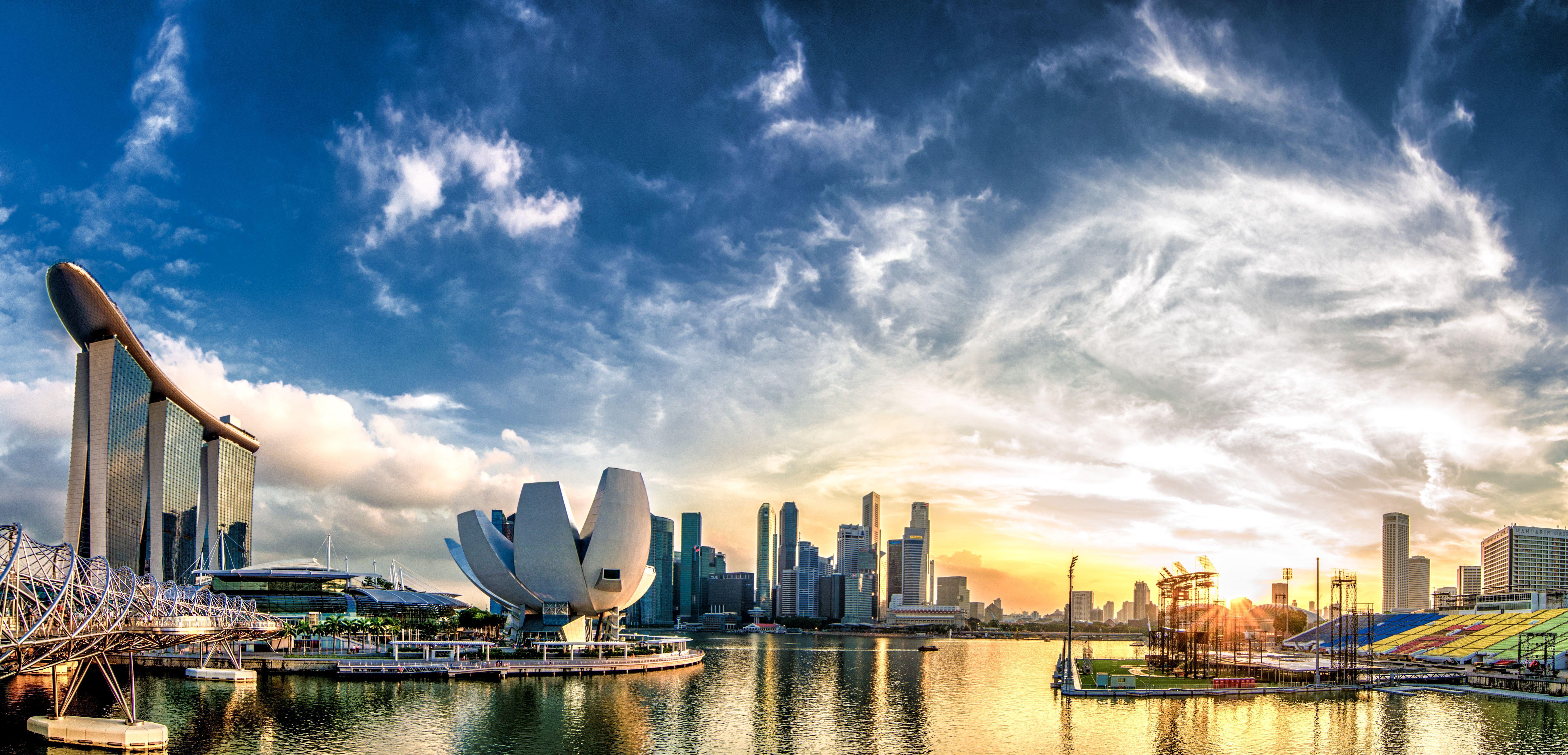 Skyline Singapore al tramonto, 6954x3352 Ultra HD, Monitor 4K
