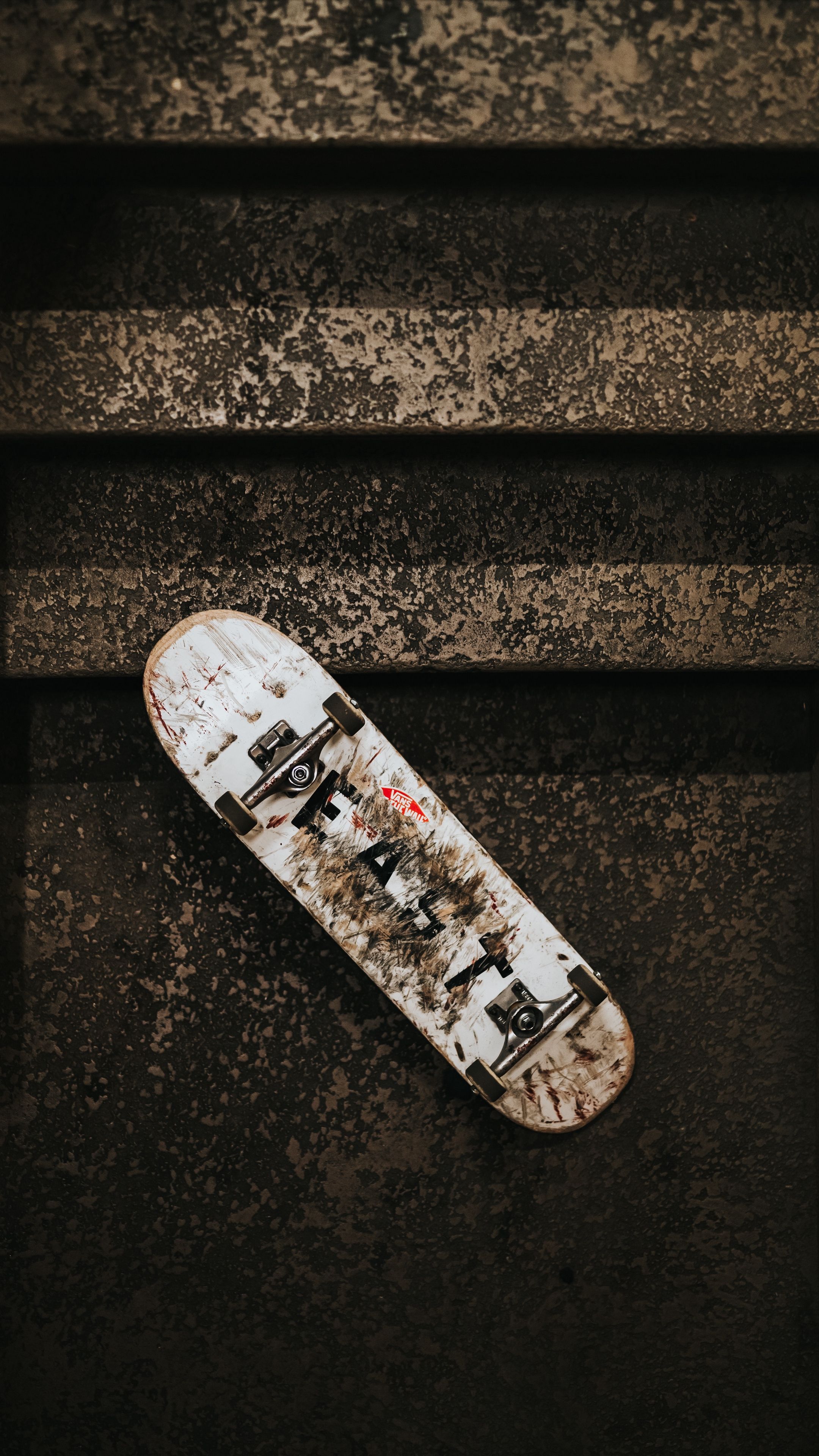 Mostro verde su skateboard arcobaleno, 1920x1200 Full HD+ WUXGA, PC