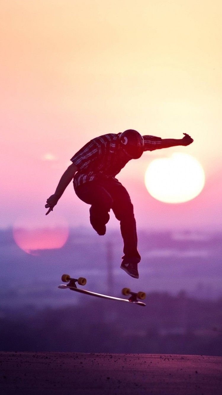 Skater in salto al tramonto, 750x1334 Full HD Verticale, iPhone