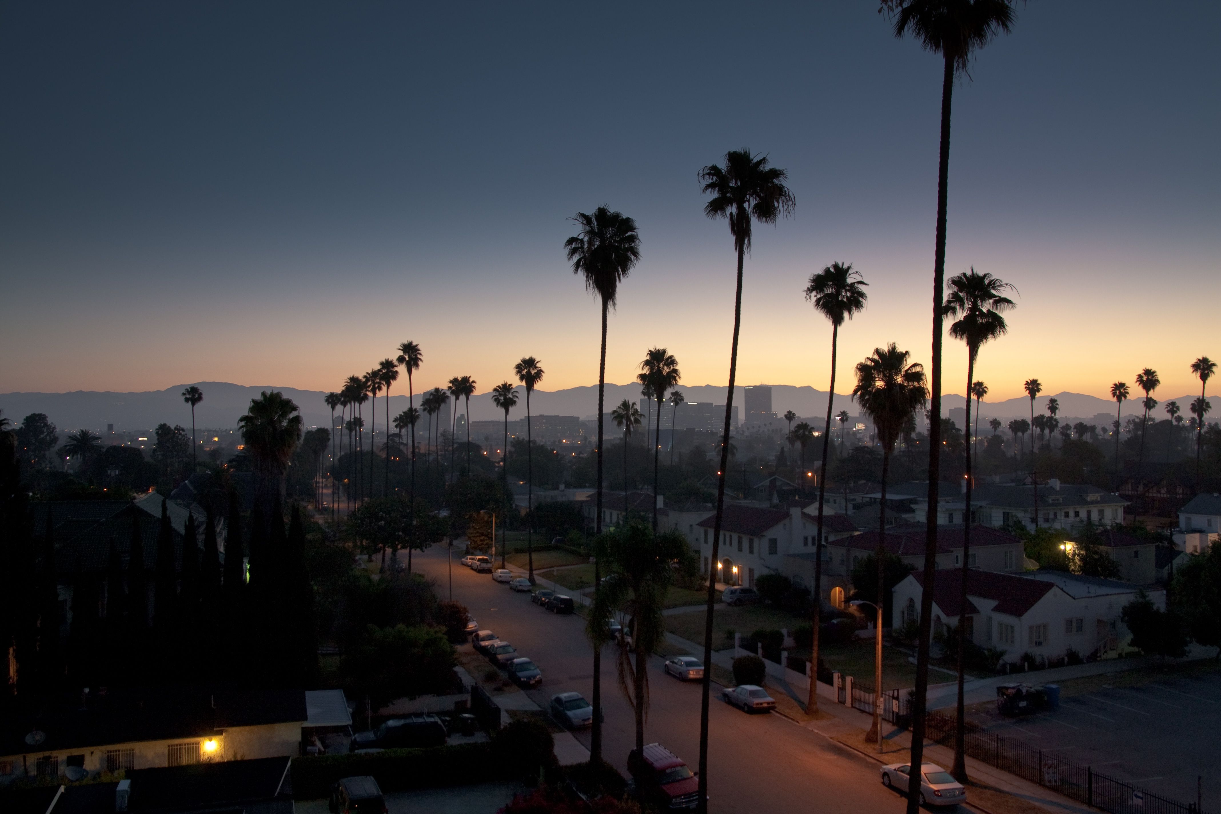 Skyline Los Angeles con montagne innevate, 1280x853 720p, Laptop