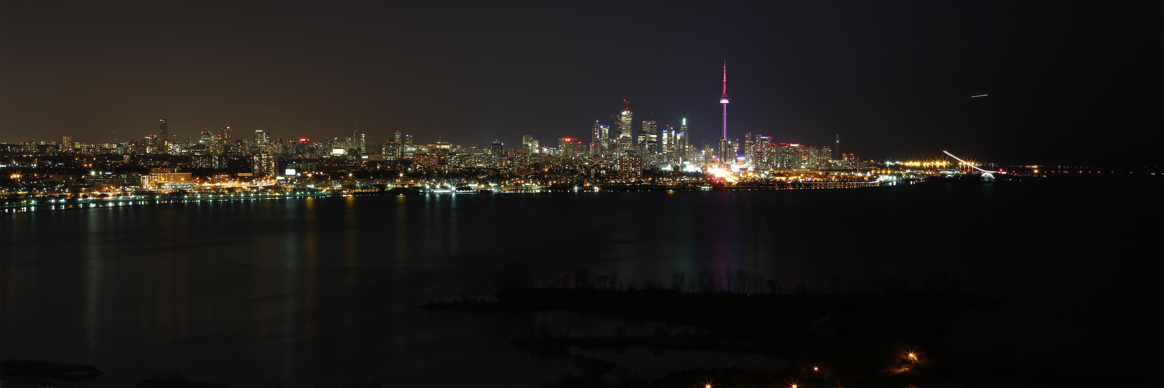 Skyline di Toronto notturno, 3840x1280 Ultrawide, Dual Monitor