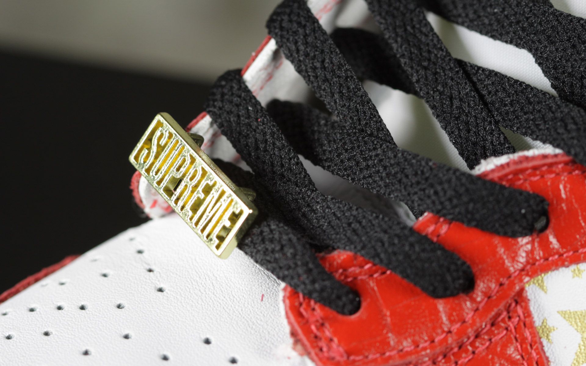 Sneaker Supreme lacci neri, 1920x1200 WUXGA, iMac