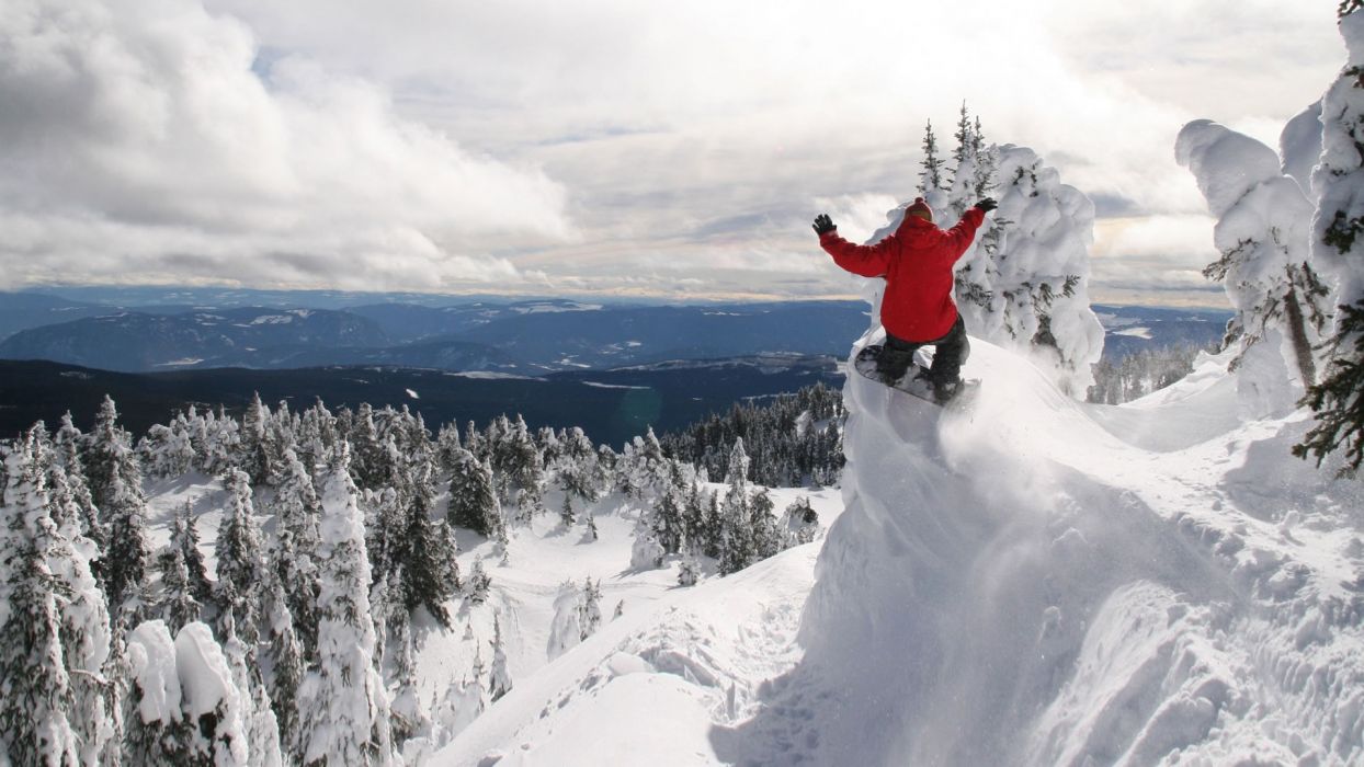 Snowboarder salto montagna innevata, 1244x700 HD, Laptop