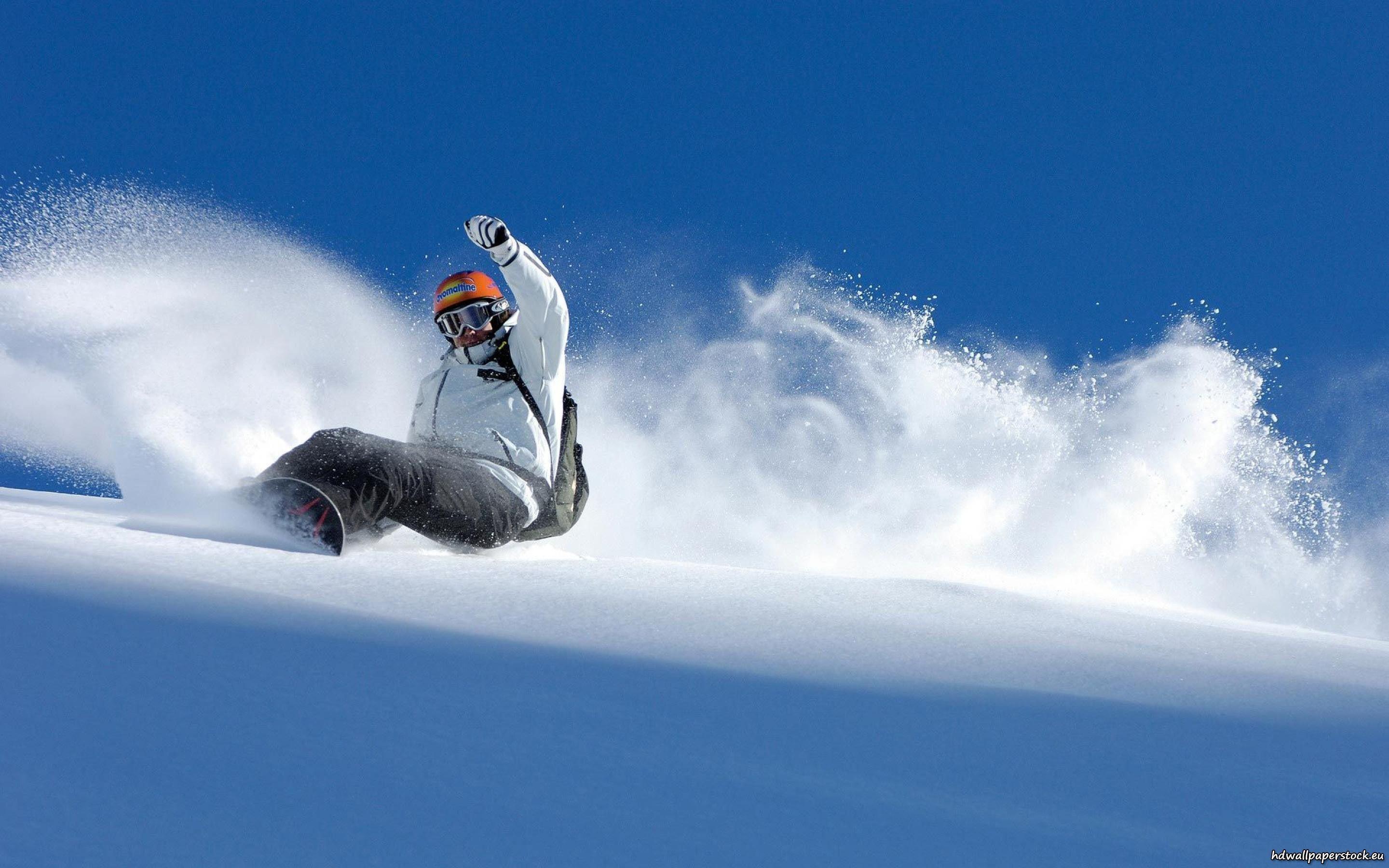 Snowboarder su neve fresca, 2880x1800 WQXGA, Laptop