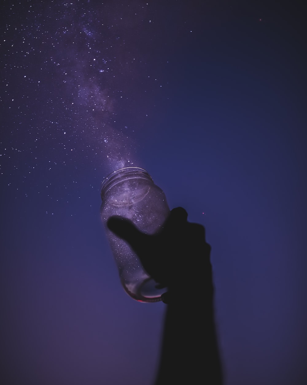 Mano con barattolo stelle notte, 1000x1251 Full HD Verticale, iPhone