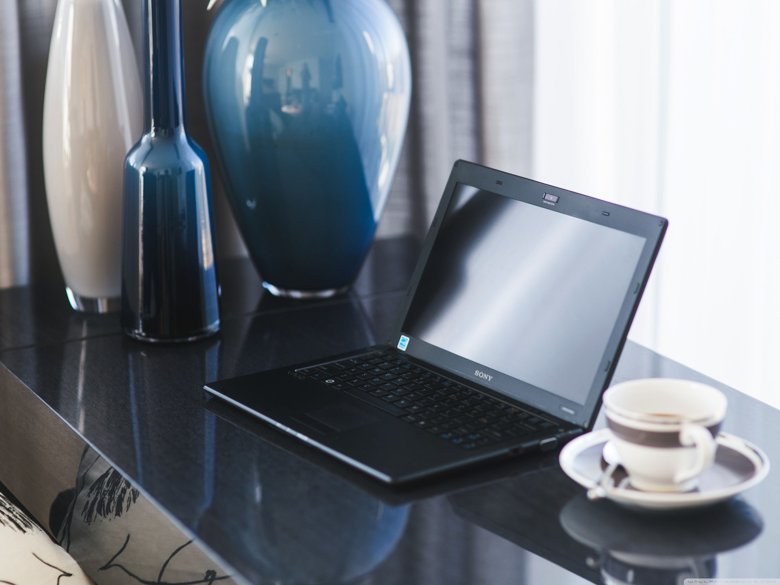 Laptop e mazzette di dollari, 1920x1080 Full HD 1080p, ROG Asus Laptop