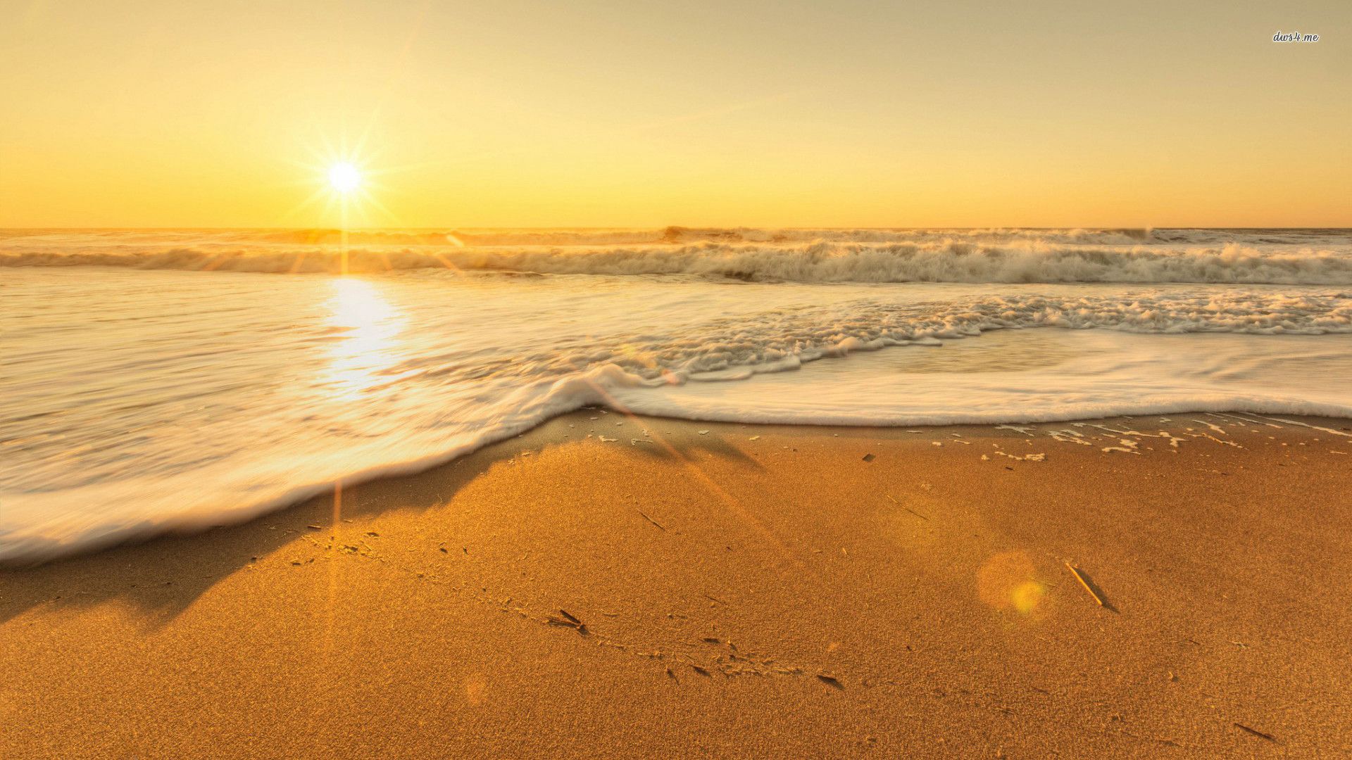 Spiaggia soleggiata con onde dorate, 1920x1080 Full HD 1080p, PC Desktop