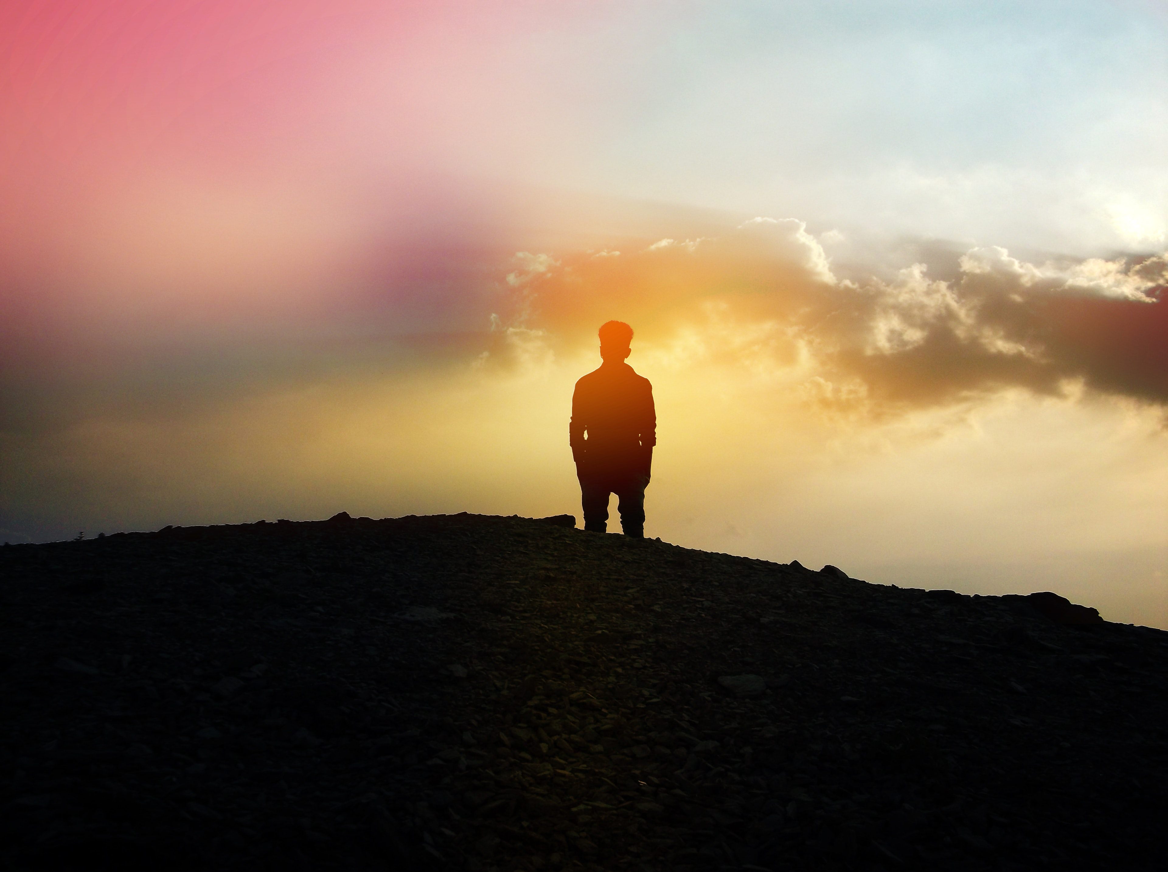 Silhouette persona sola tramonto, 3840x2867 4K, Desktop 4K
