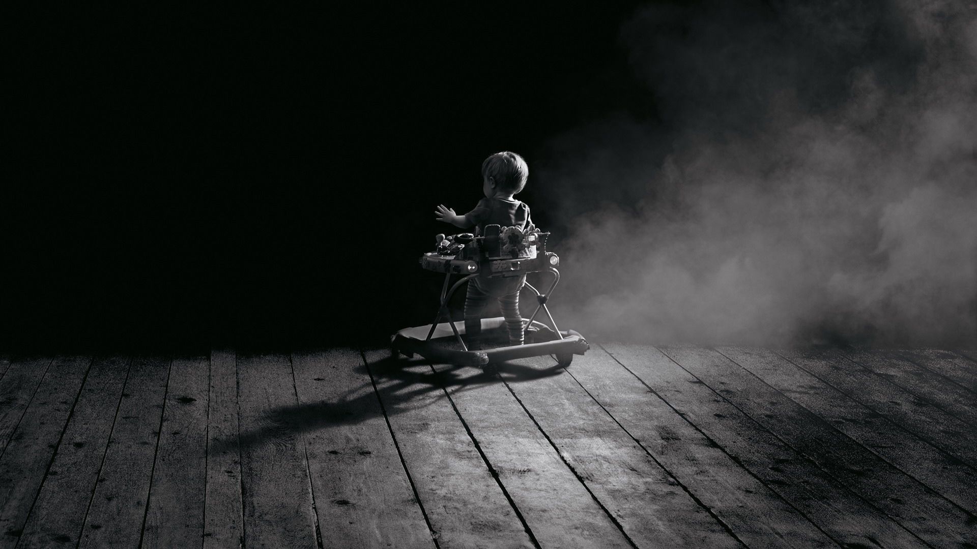 Bambola inquietante su triciclo, 1920x1080 Full HD, Desktop