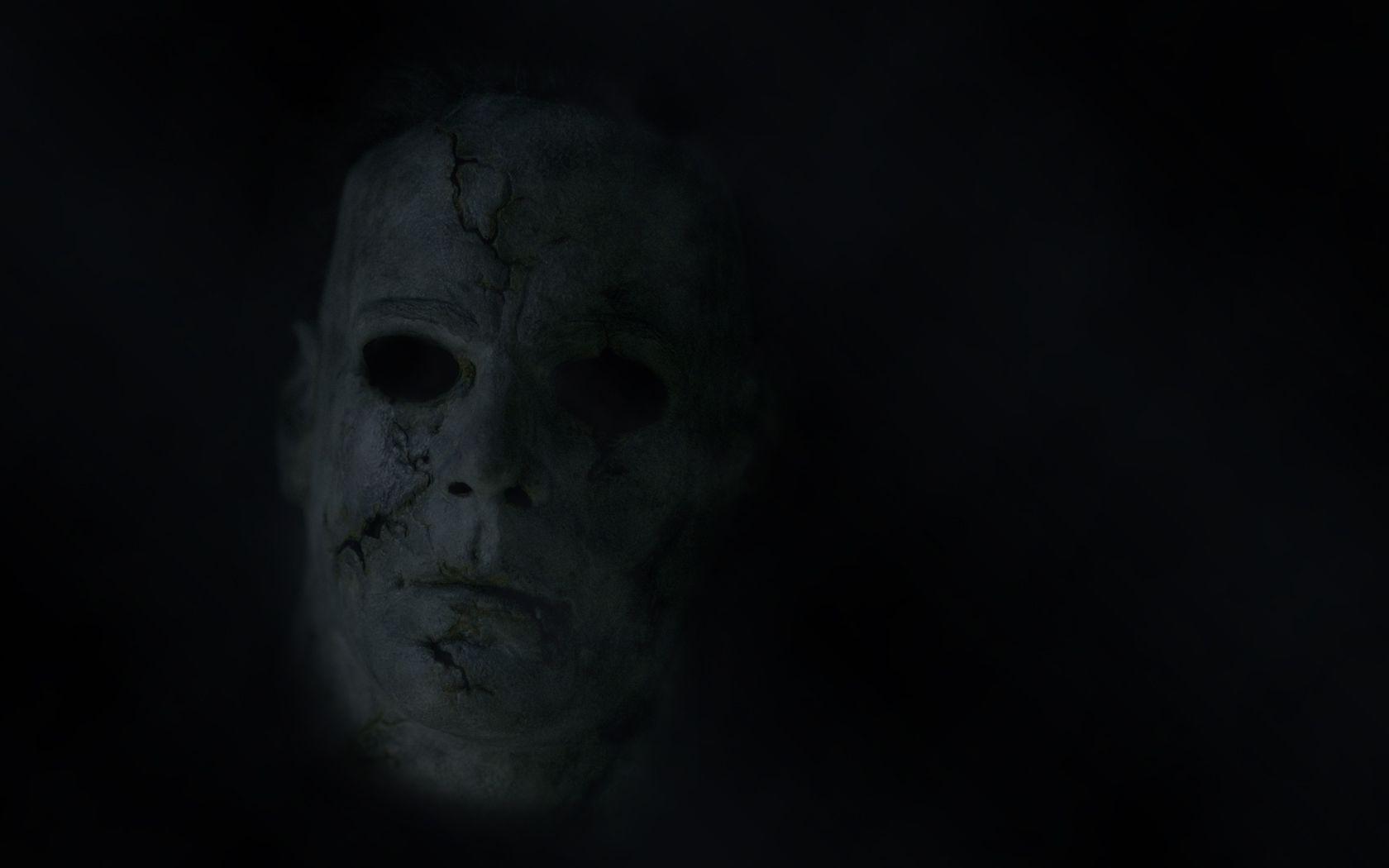 Maschera pallida nel buio, 1680x1050 HD, Desktop