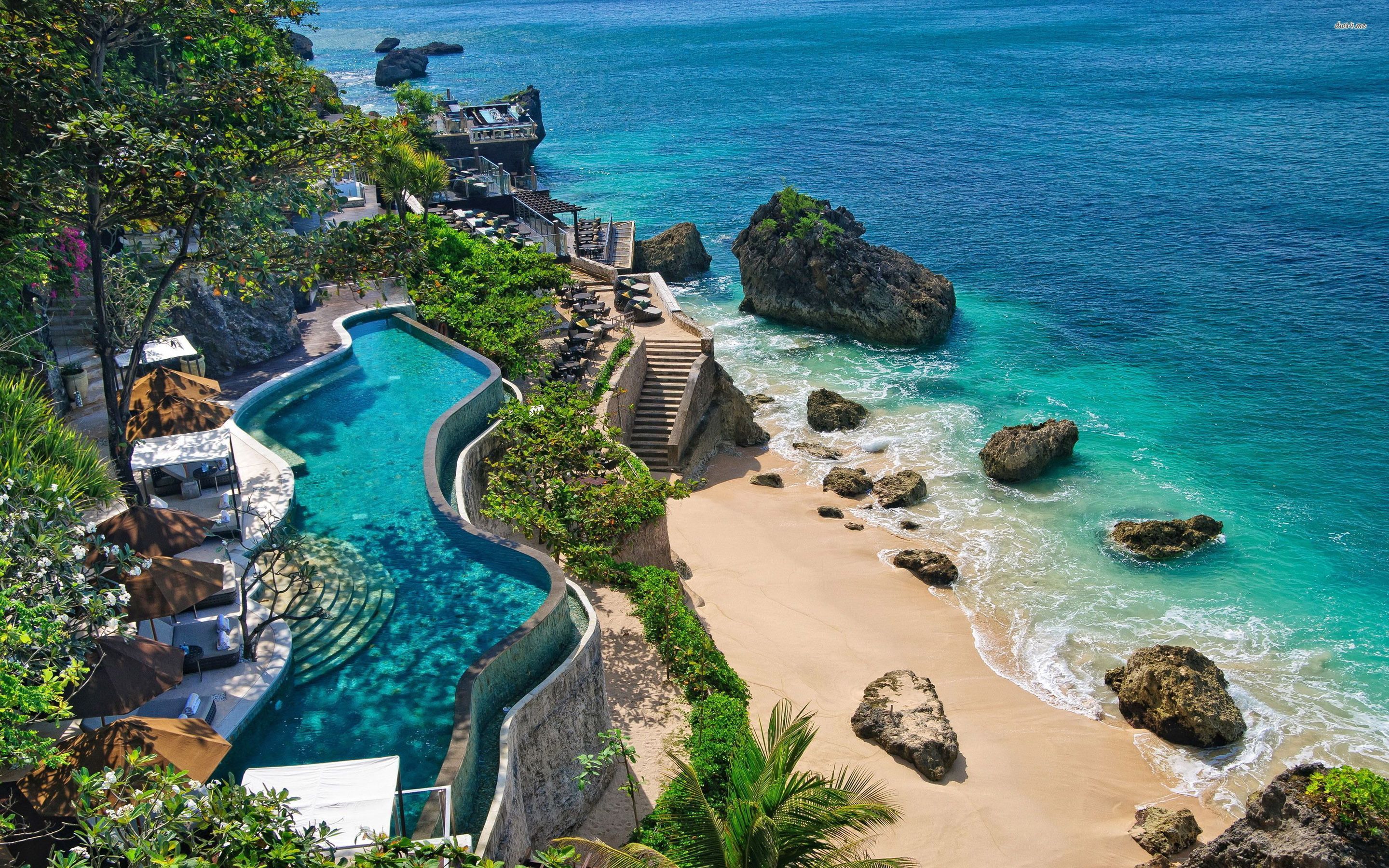 Resort con piscina a Bali, 2880x1800 2K, Desktop