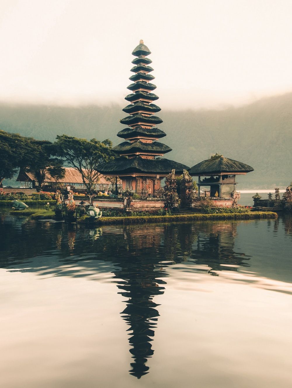 Tempio Ulun Danu Beratan Bali, 1000x1327 Full HD Verticale, Smartphone