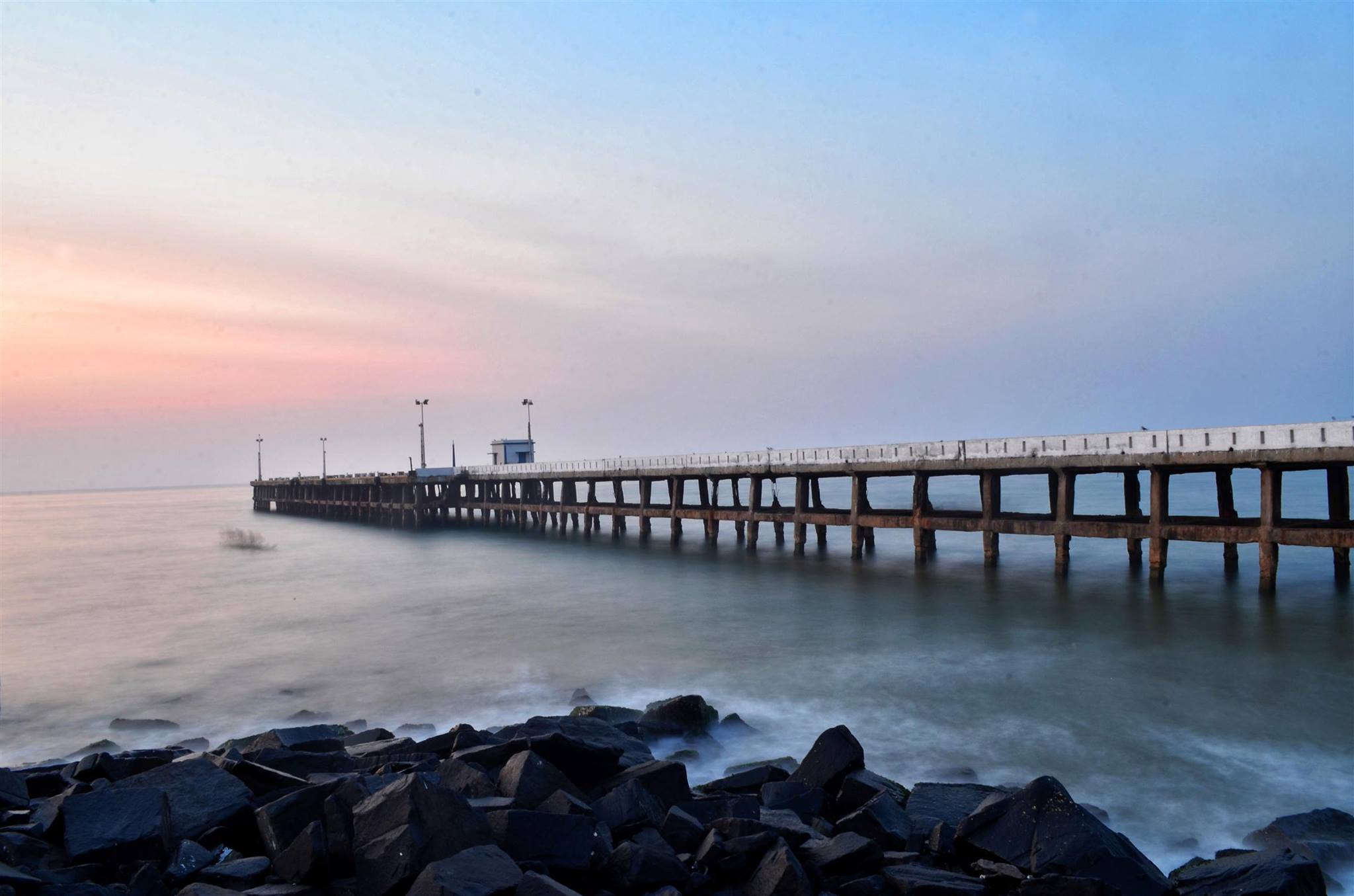 molo spiaggia mattino Pondicherry, 2048x1355 Hi-Res, Desktop