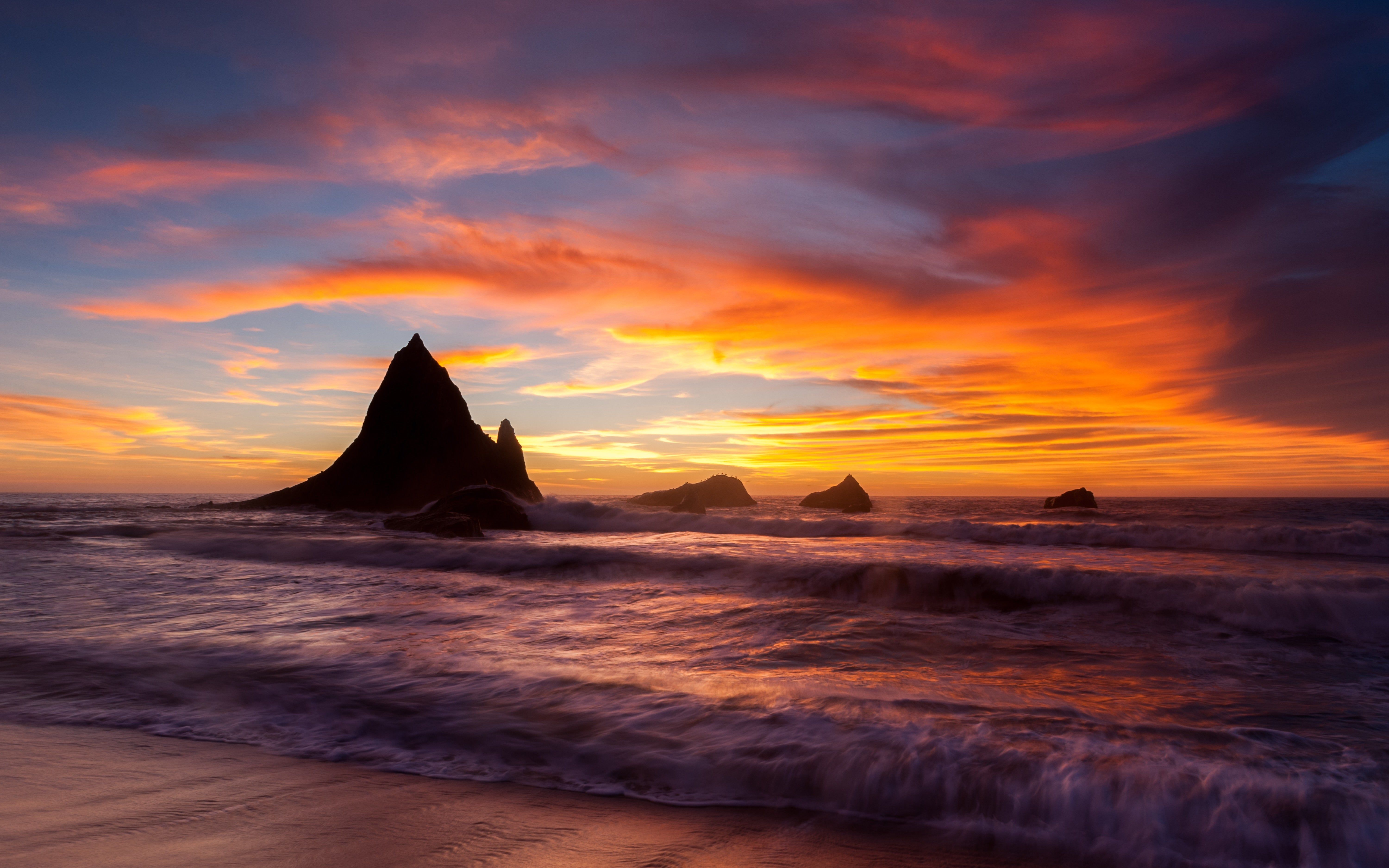 Spiaggia con scogli al tramonto, 6000x3750 4K, Desktop 4K