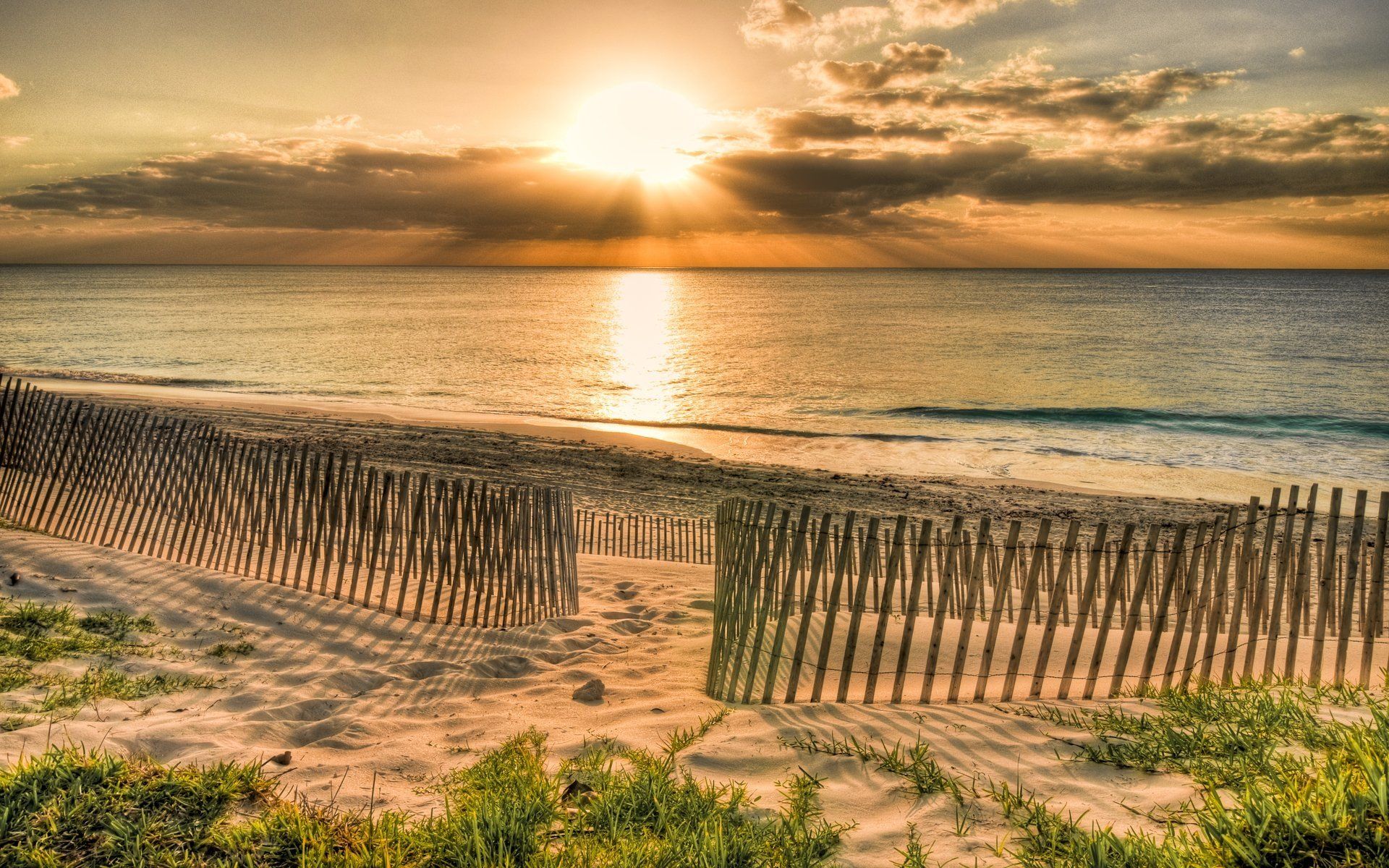 Coppia spiaggia tramonto arancione, 3840x2160 4K, Monitor 4K