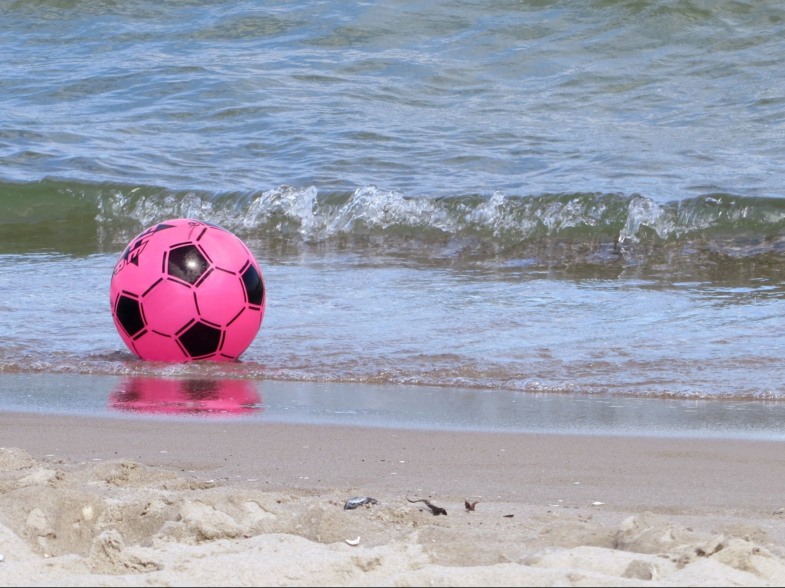 Pallone da Calcio Rosa, 1920x1080 Full HD 1080p, Laptop