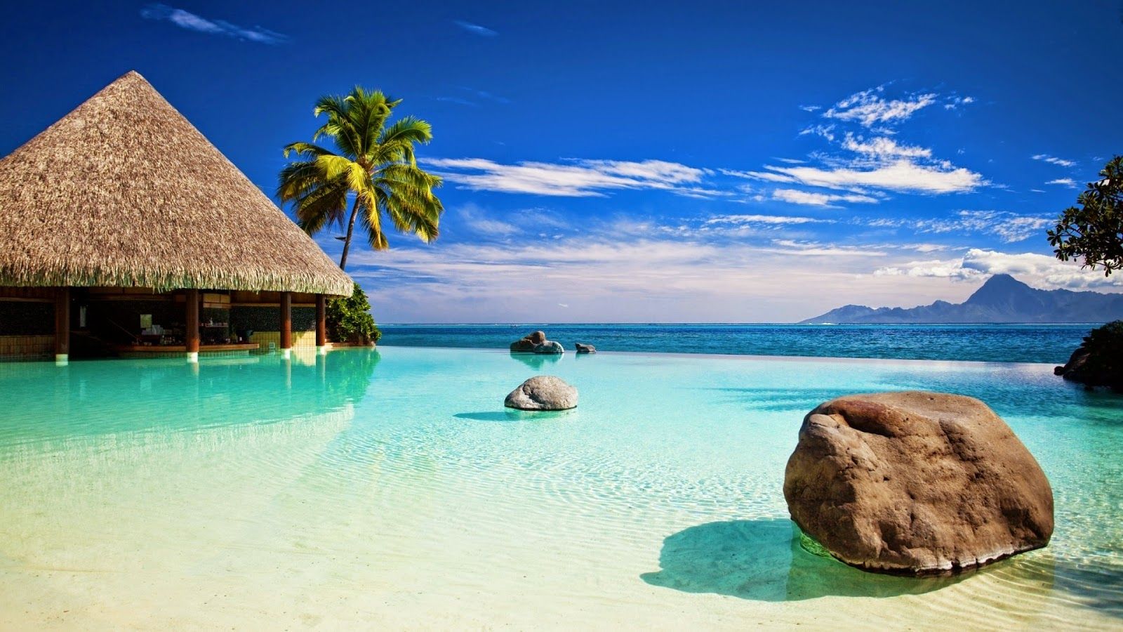 Resort tropicale con piscina turchese, 1600x900 HD, PC Desktop